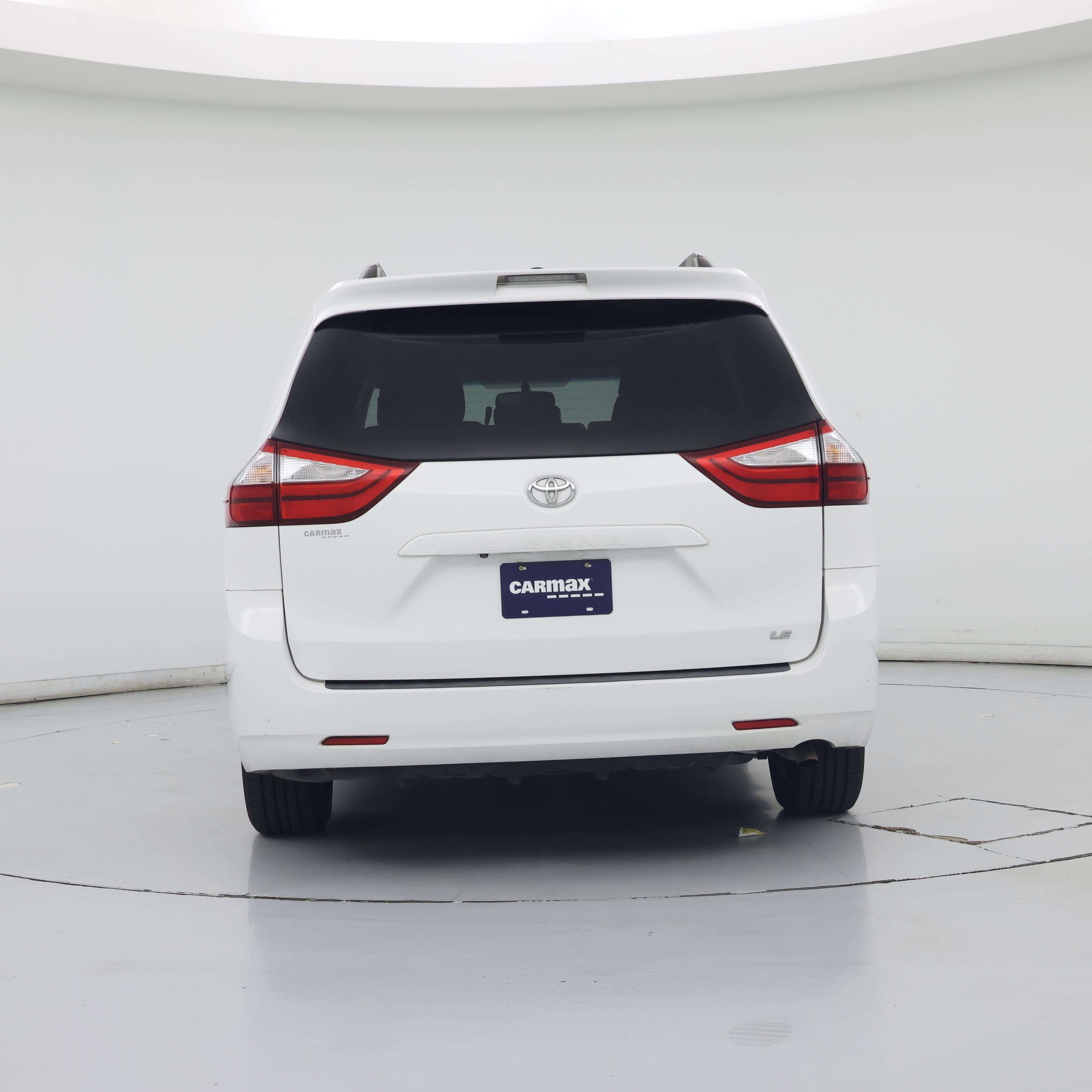 Thumbnail: 2015 Toyota Sienna - 6