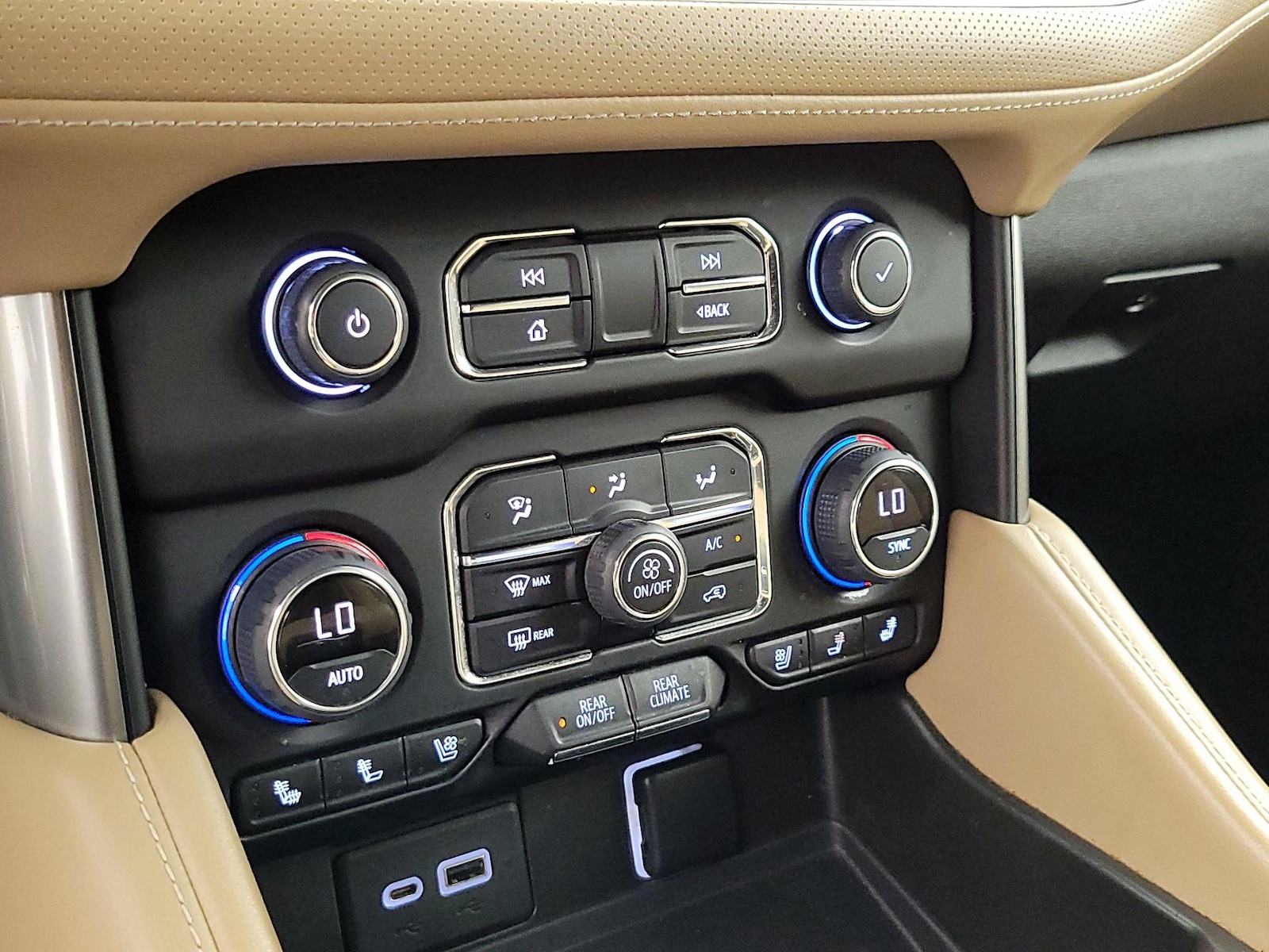 2022 Chevrolet Tahoe Premier - Photo 17
