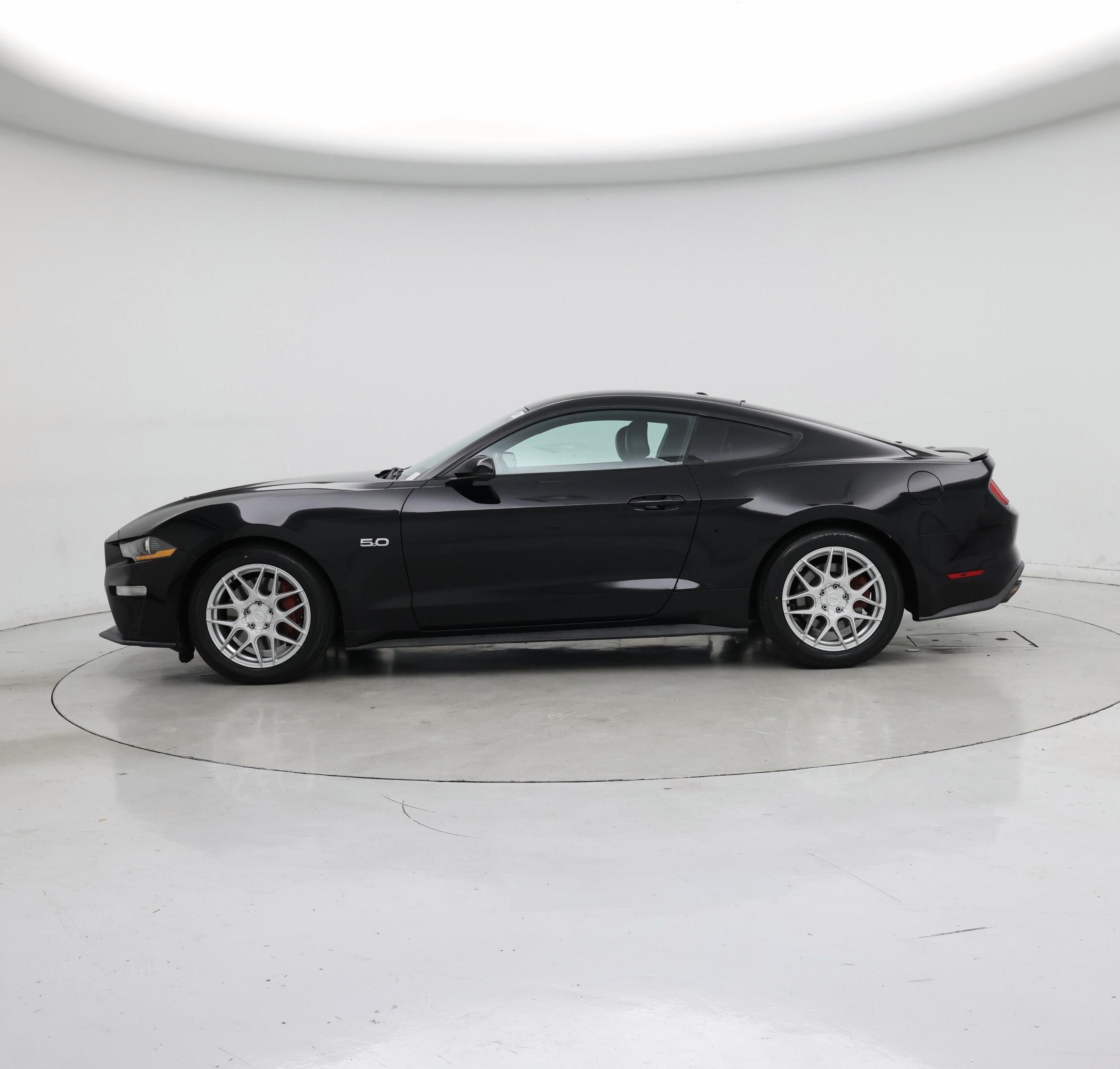 Thumbnail: 2019 Ford Mustang - 3