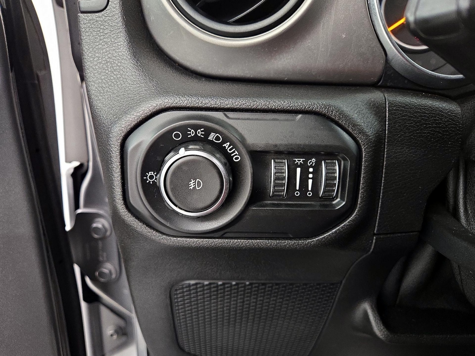 2019 Jeep Wrangler Sport S - Photo 14