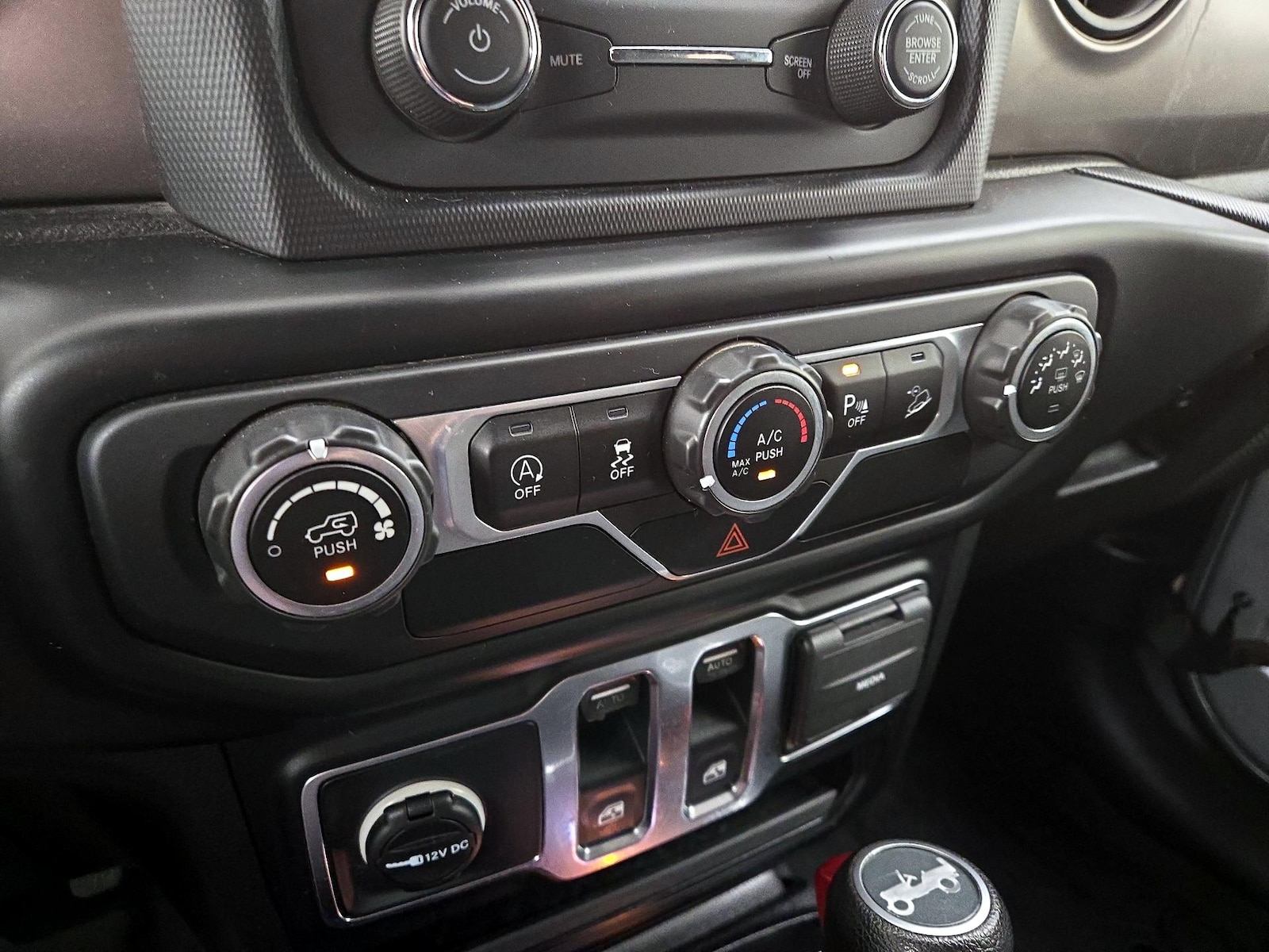 2019 Jeep Wrangler Sport S - Photo 17