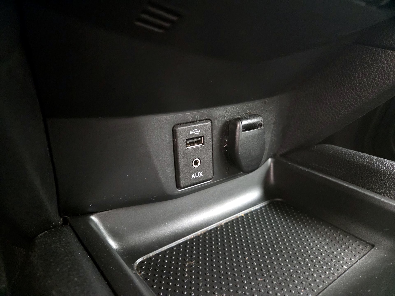 2017 Nissan Rogue Sport SV - Photo 19