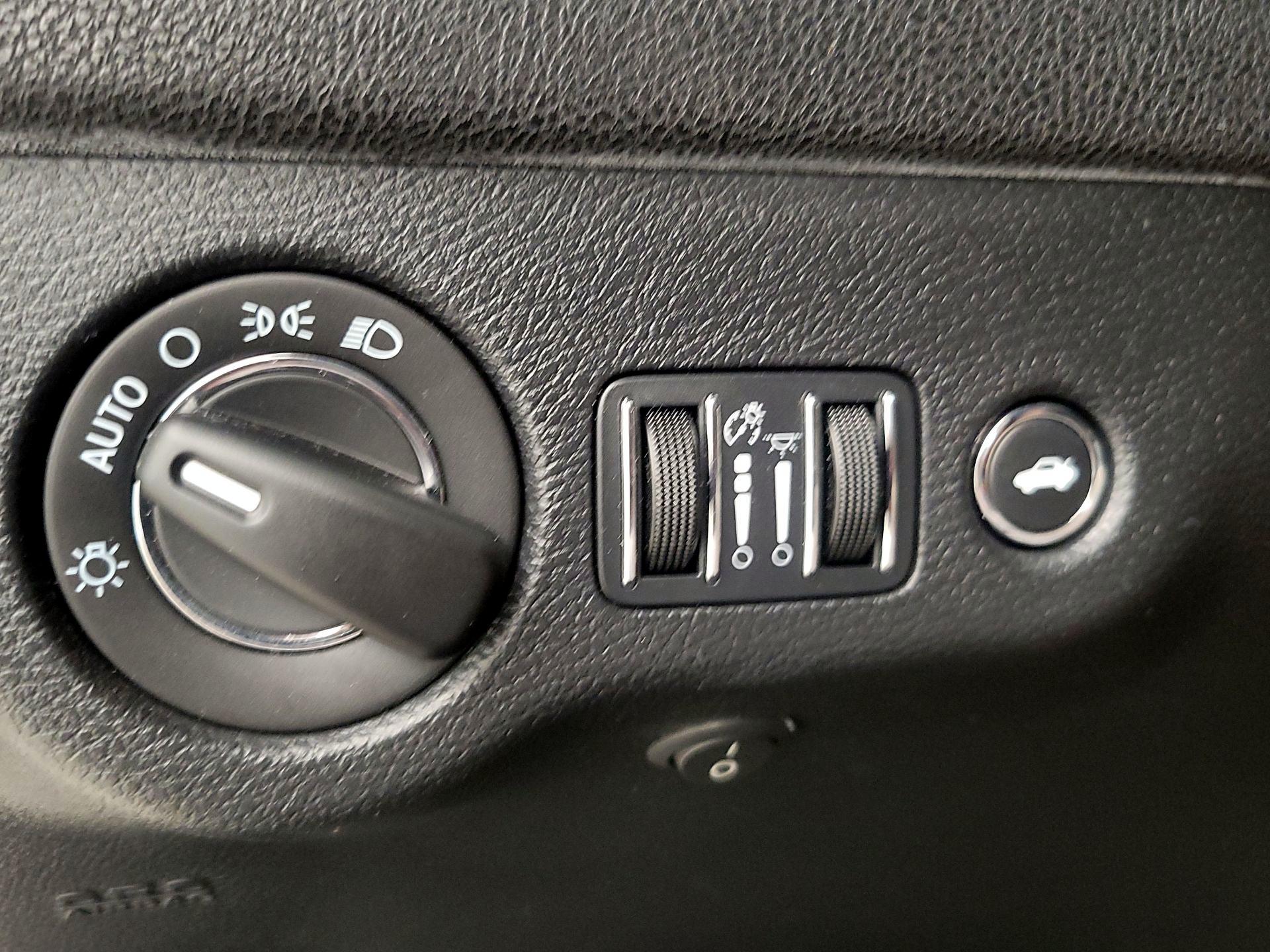 Thumbnail: 2015 Chrysler 300 - 13