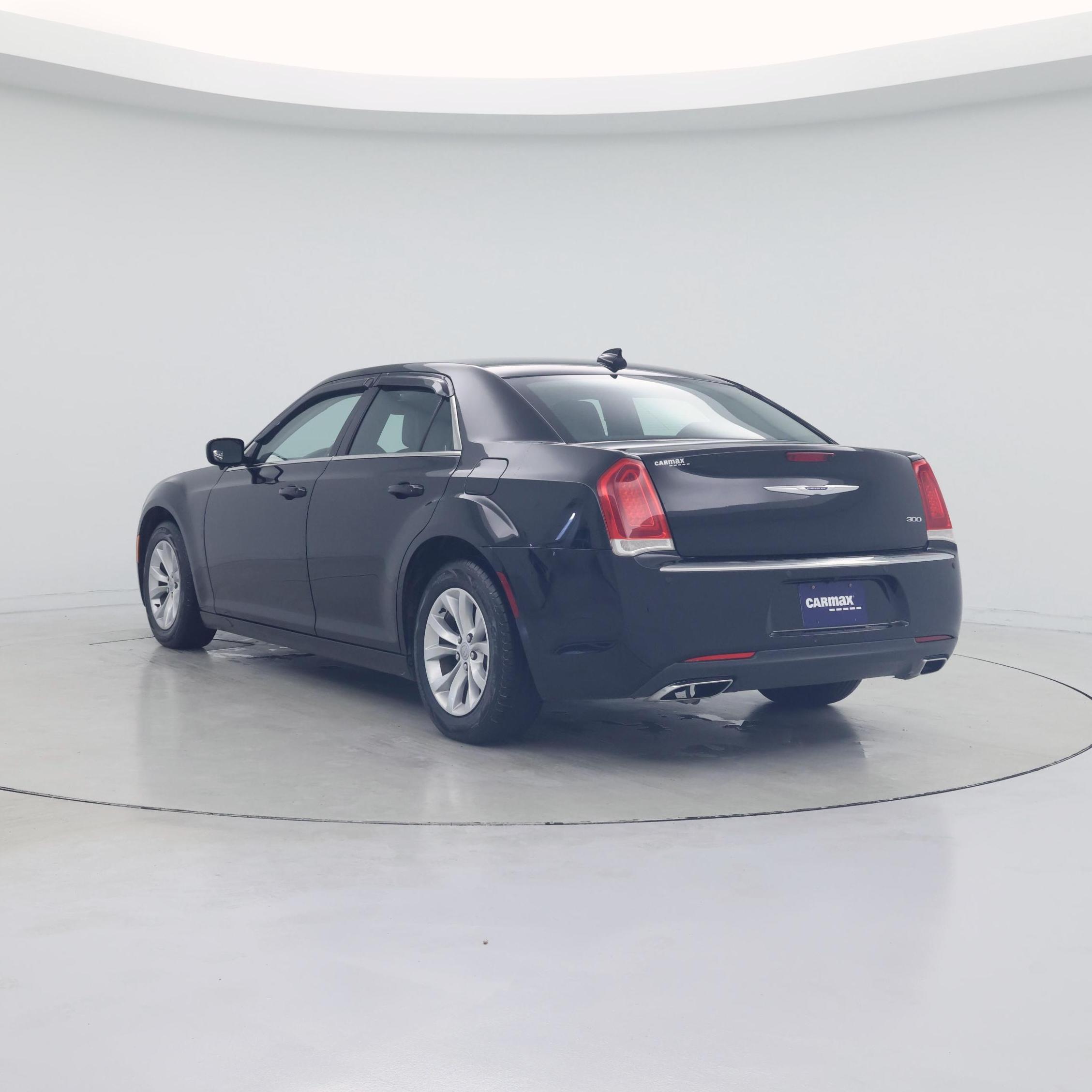 Thumbnail: 2015 Chrysler 300 - 2