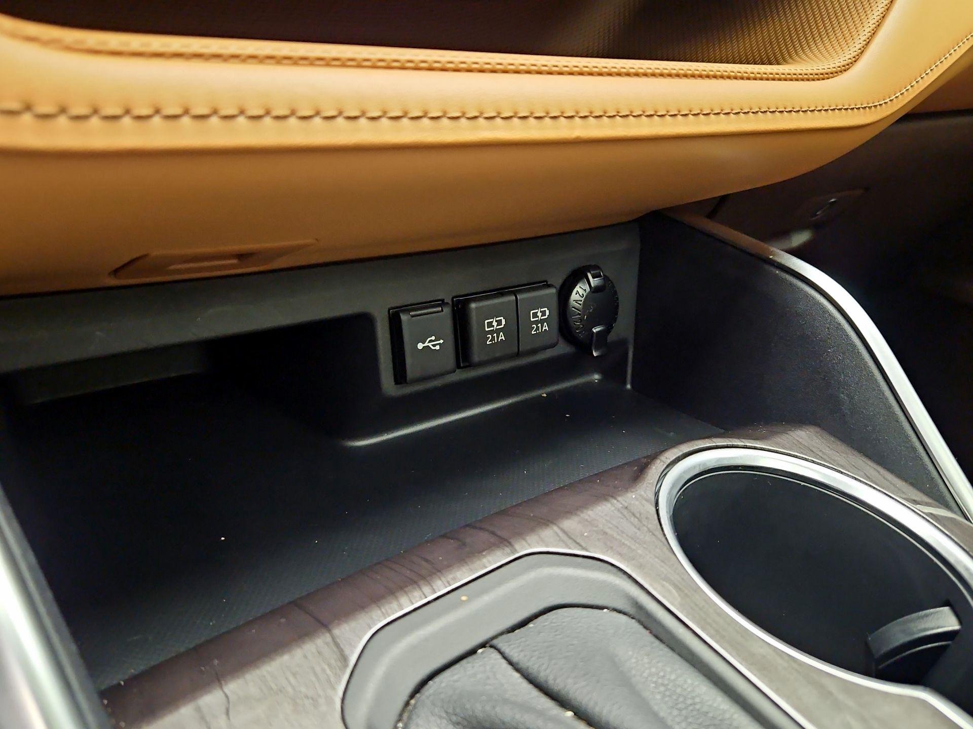 Thumbnail: 2021 Toyota Highlander - 19