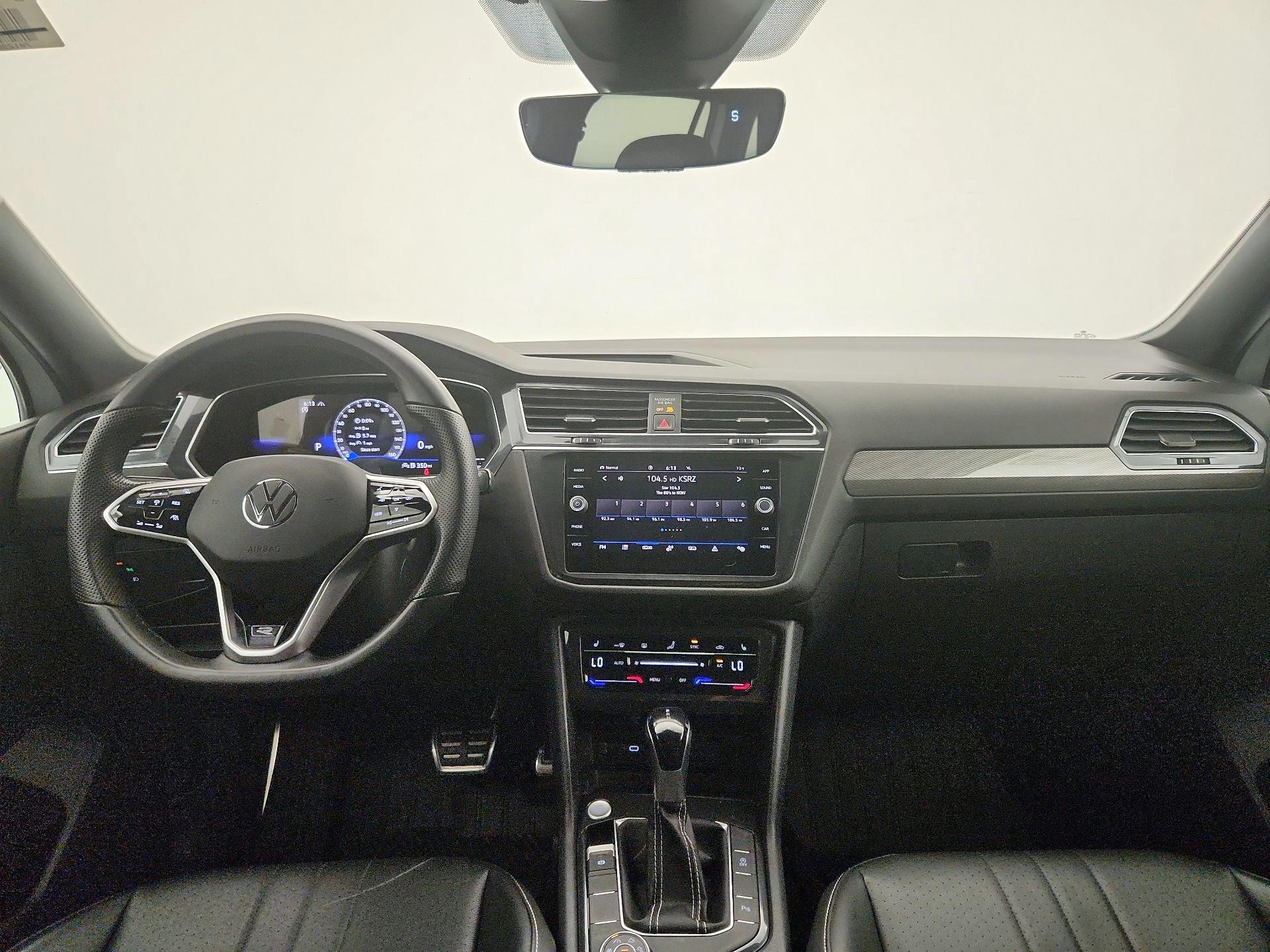 Thumbnail: 2023 Volkswagen Tiguan - 9