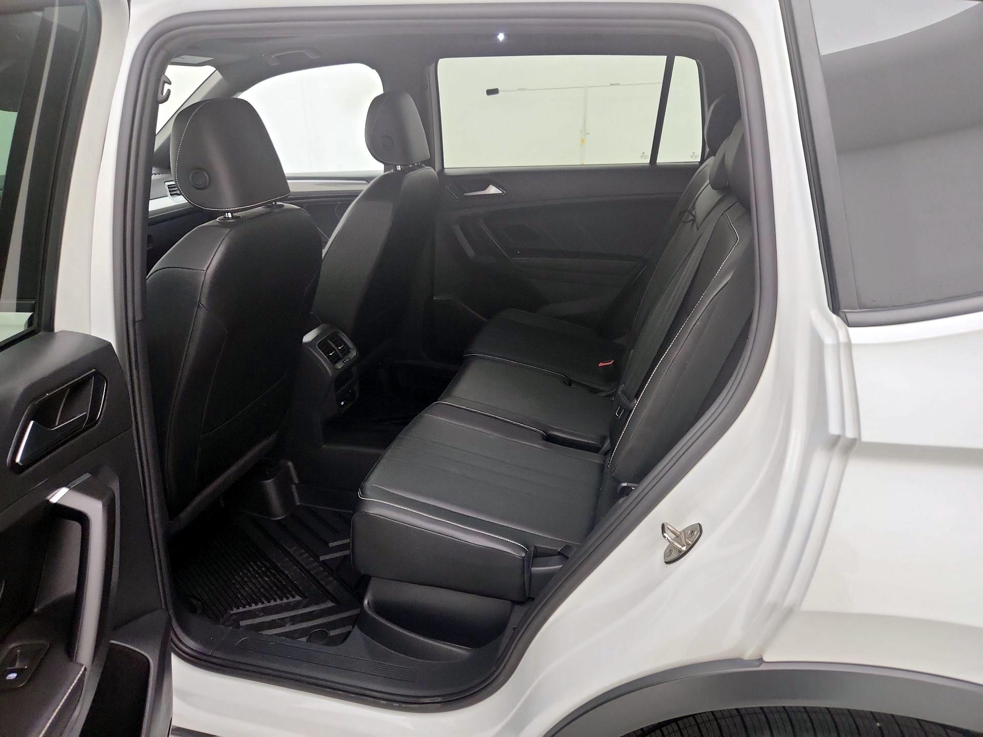 Thumbnail: 2023 Volkswagen Tiguan - 20