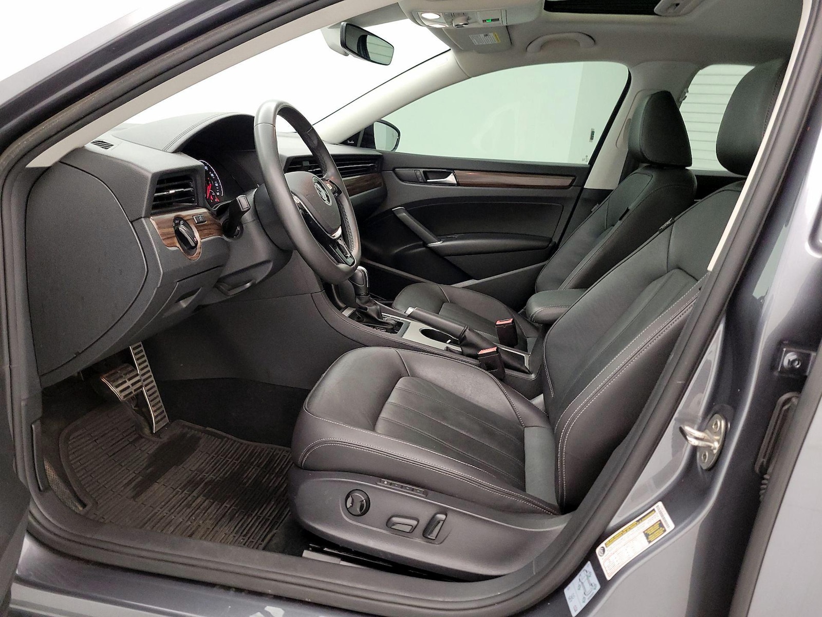 2022 Volkswagen Passat Limited Edition - Photo 12