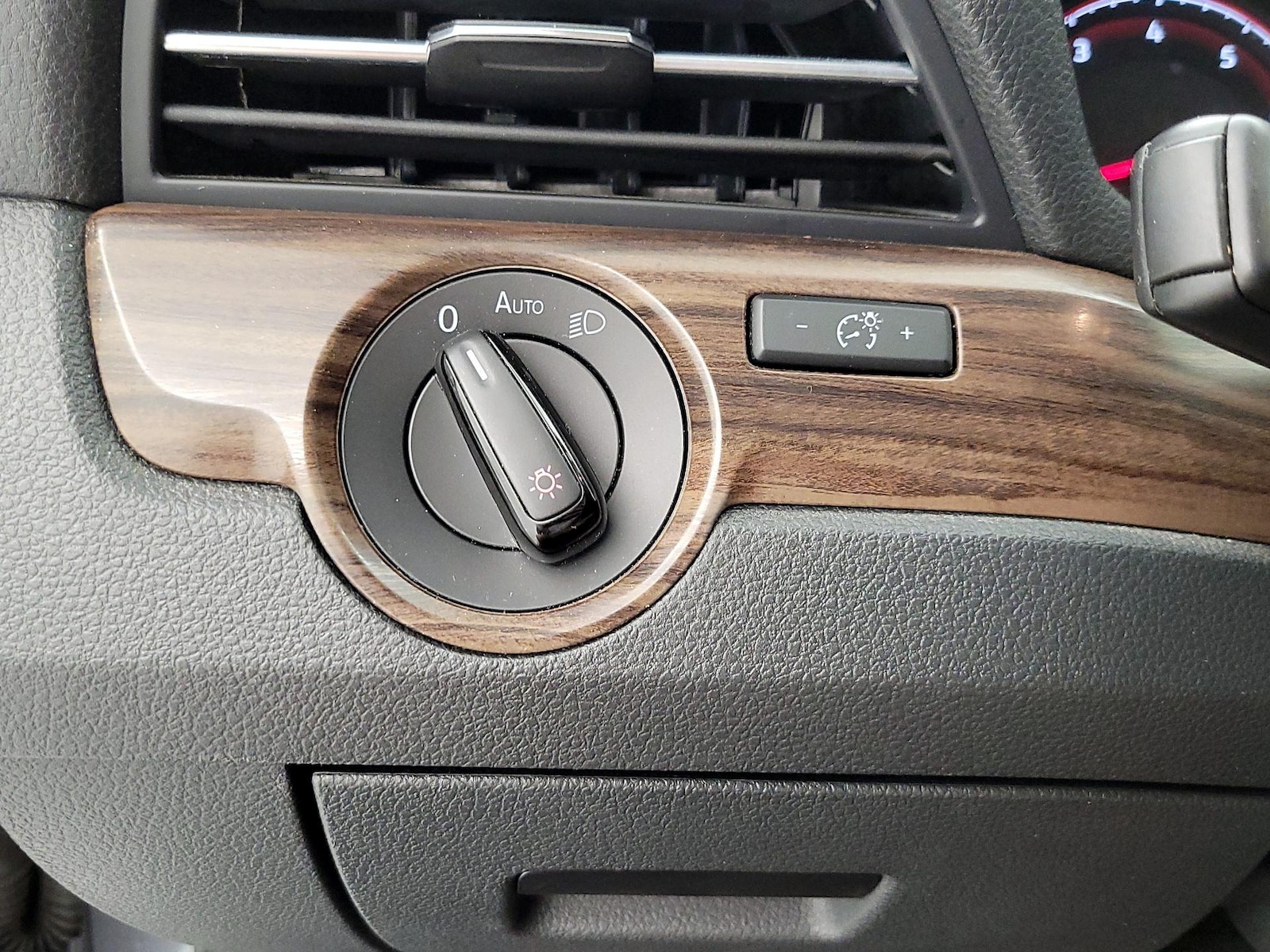2022 Volkswagen Passat Limited Edition - Photo 14