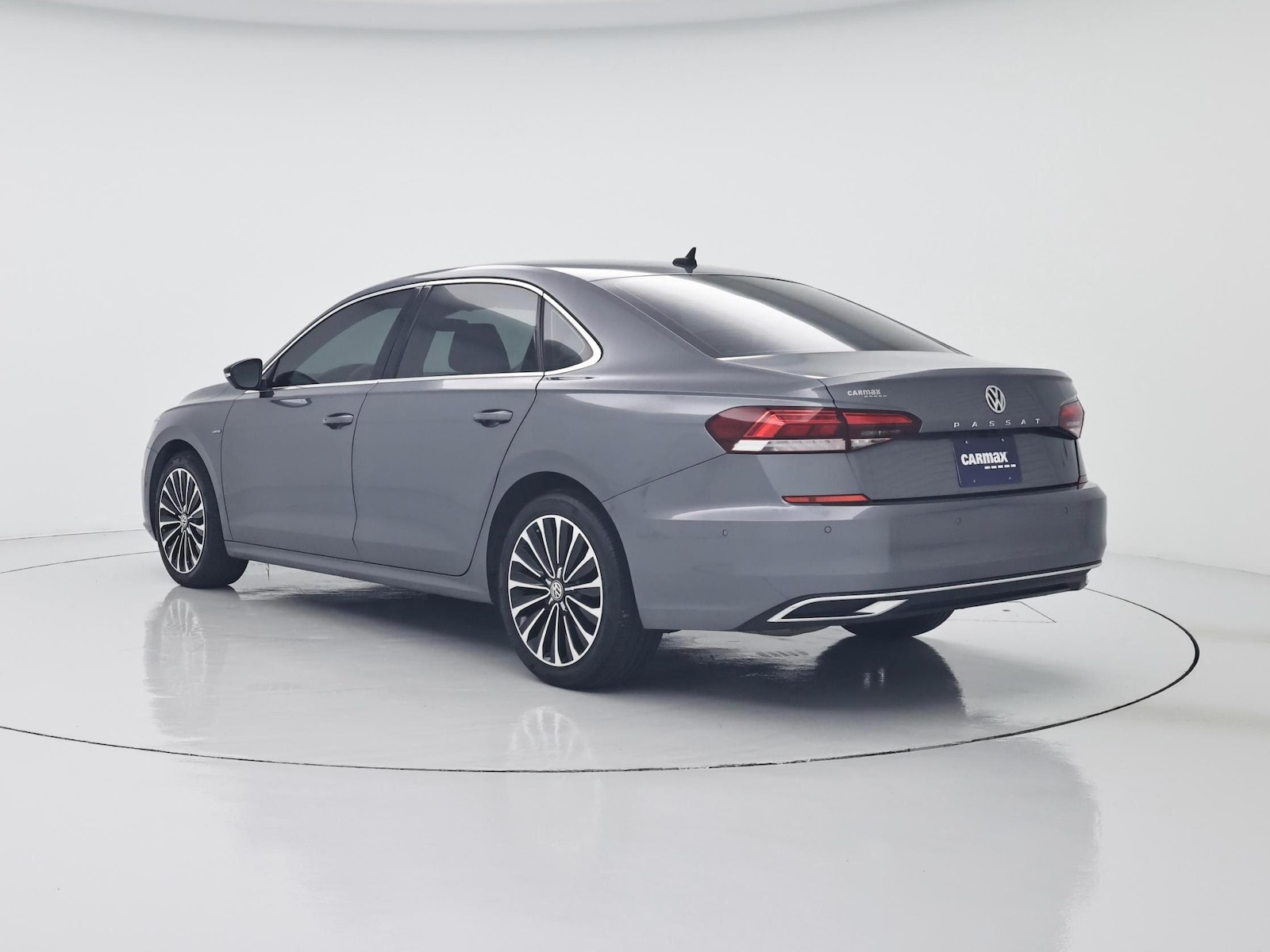 2022 Volkswagen Passat Limited Edition - Photo 3