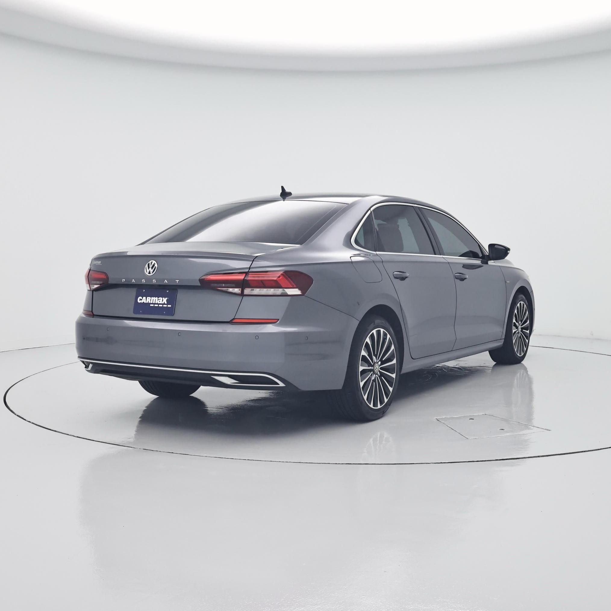Thumbnail: 2022 Volkswagen Passat - 8