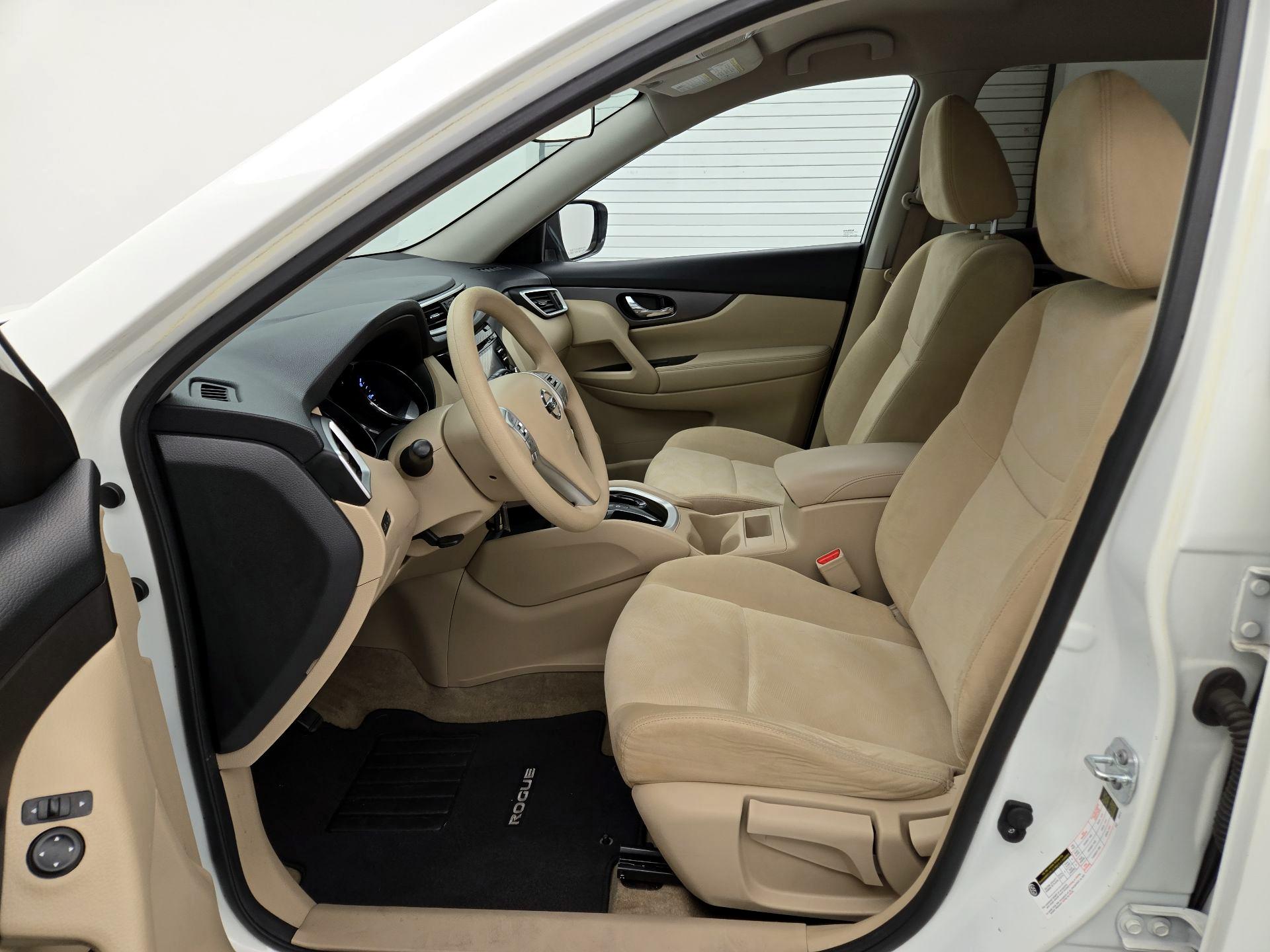 Thumbnail: 2015 Nissan Rogue - 11
