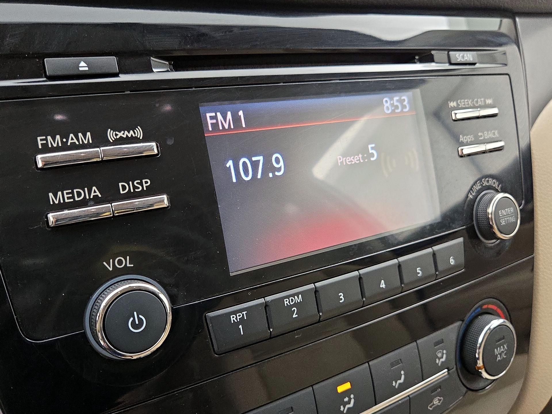 Thumbnail: 2015 Nissan Rogue - 15