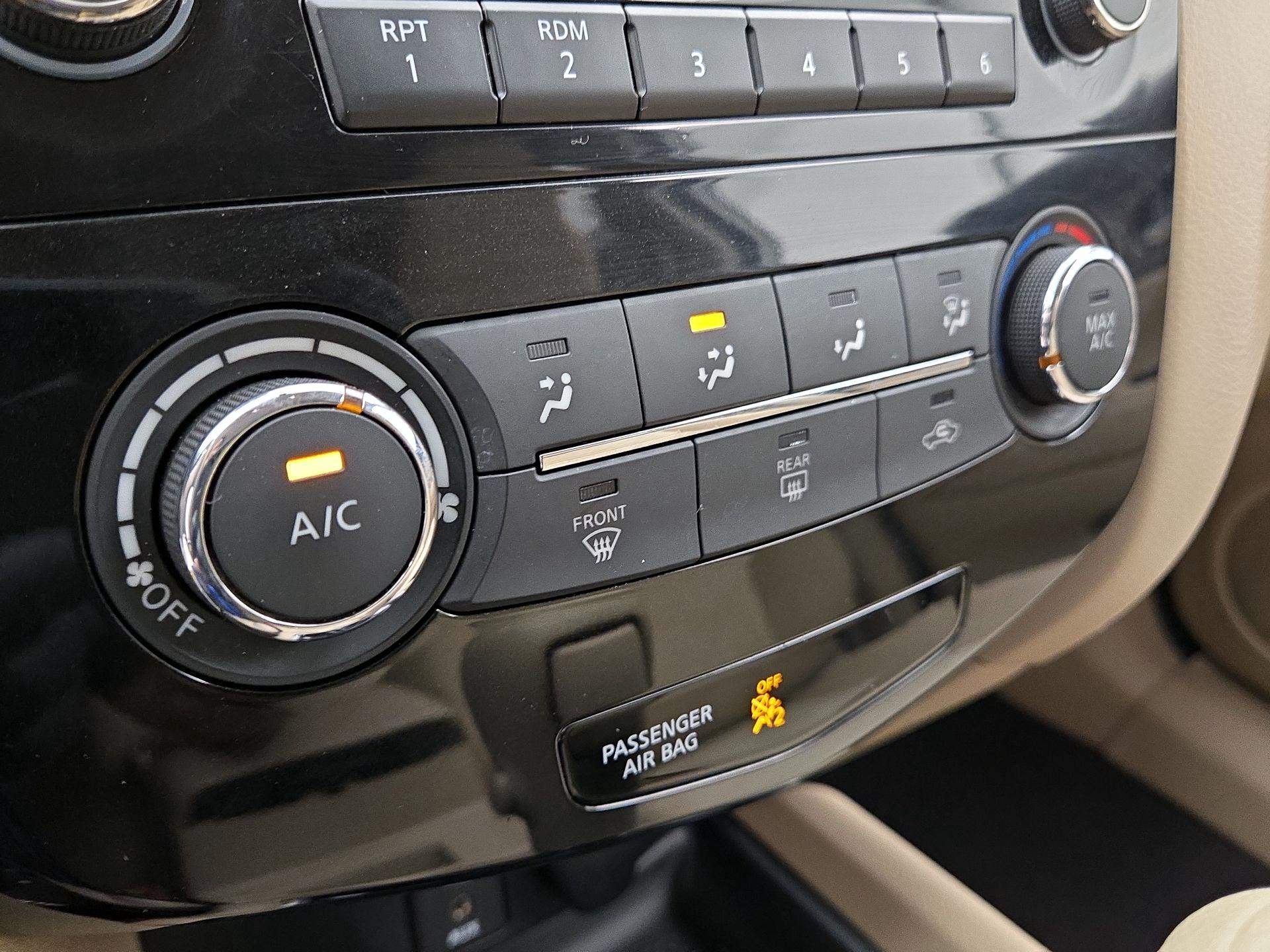 Thumbnail: 2015 Nissan Rogue - 16