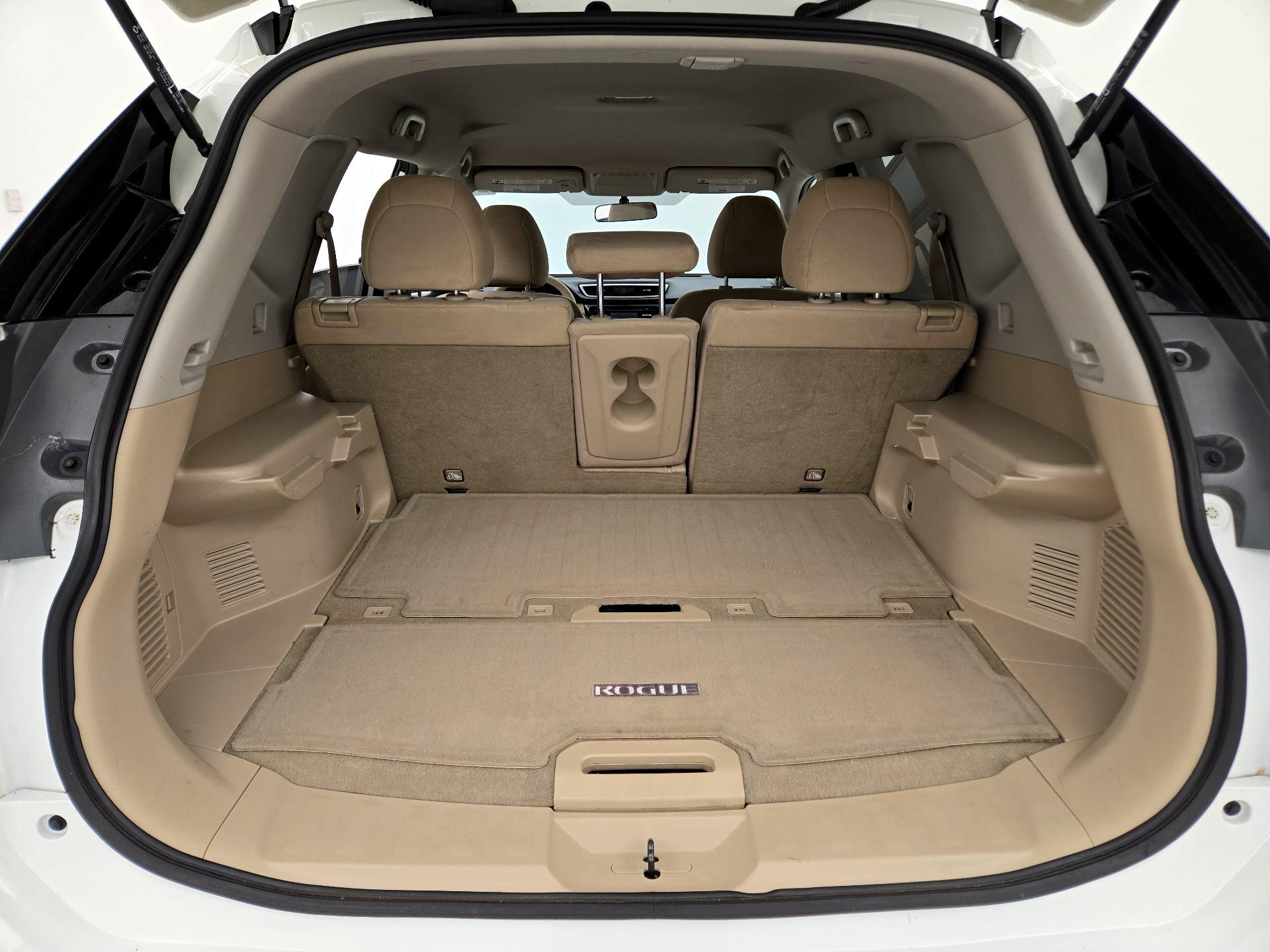 Thumbnail: 2015 Nissan Rogue - 19