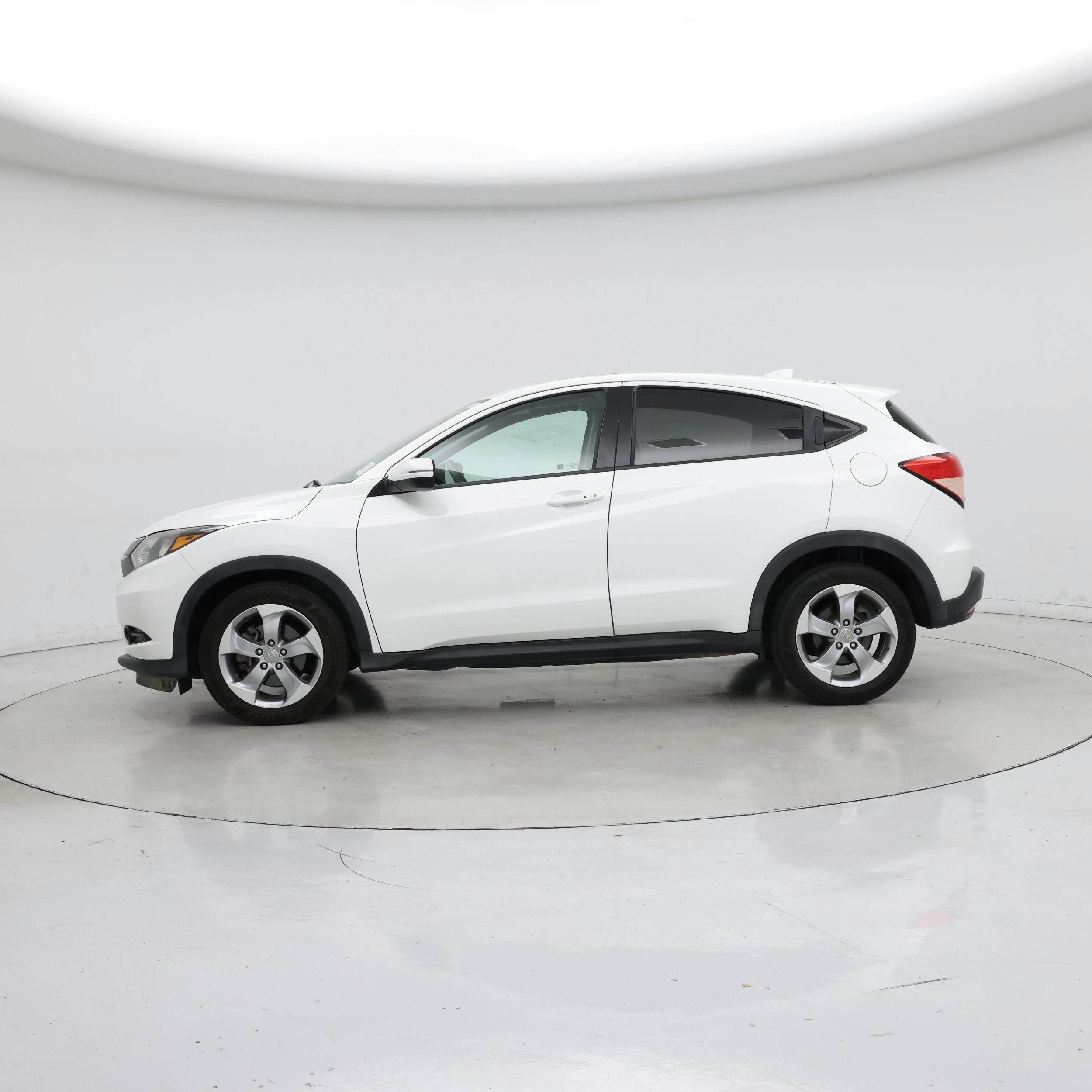 Thumbnail: 2017 Honda HR-V - 3