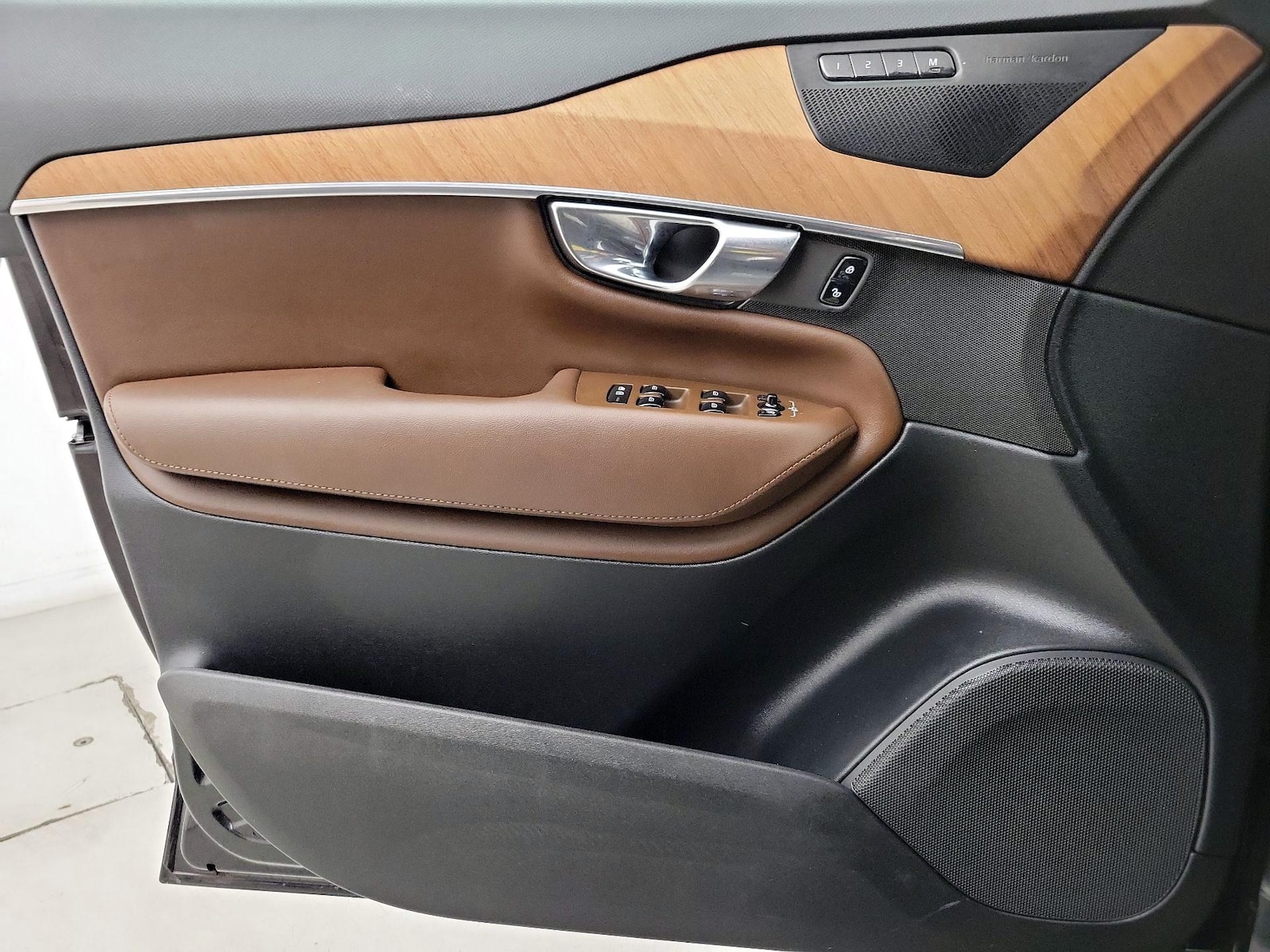 2023 Volvo XC90 Plus - Photo 13