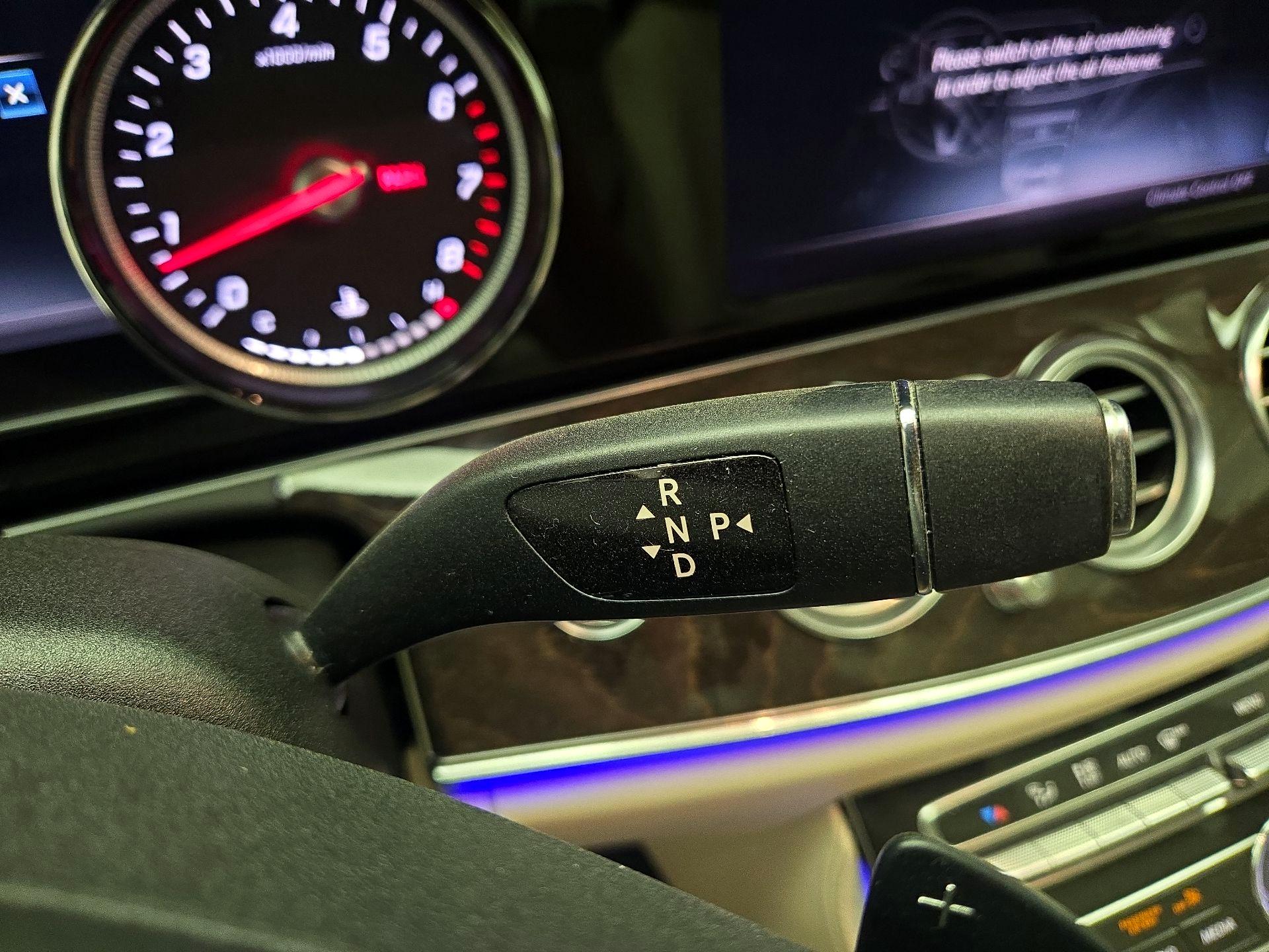 Thumbnail: 2018 Mercedes-Benz E-Class - 16