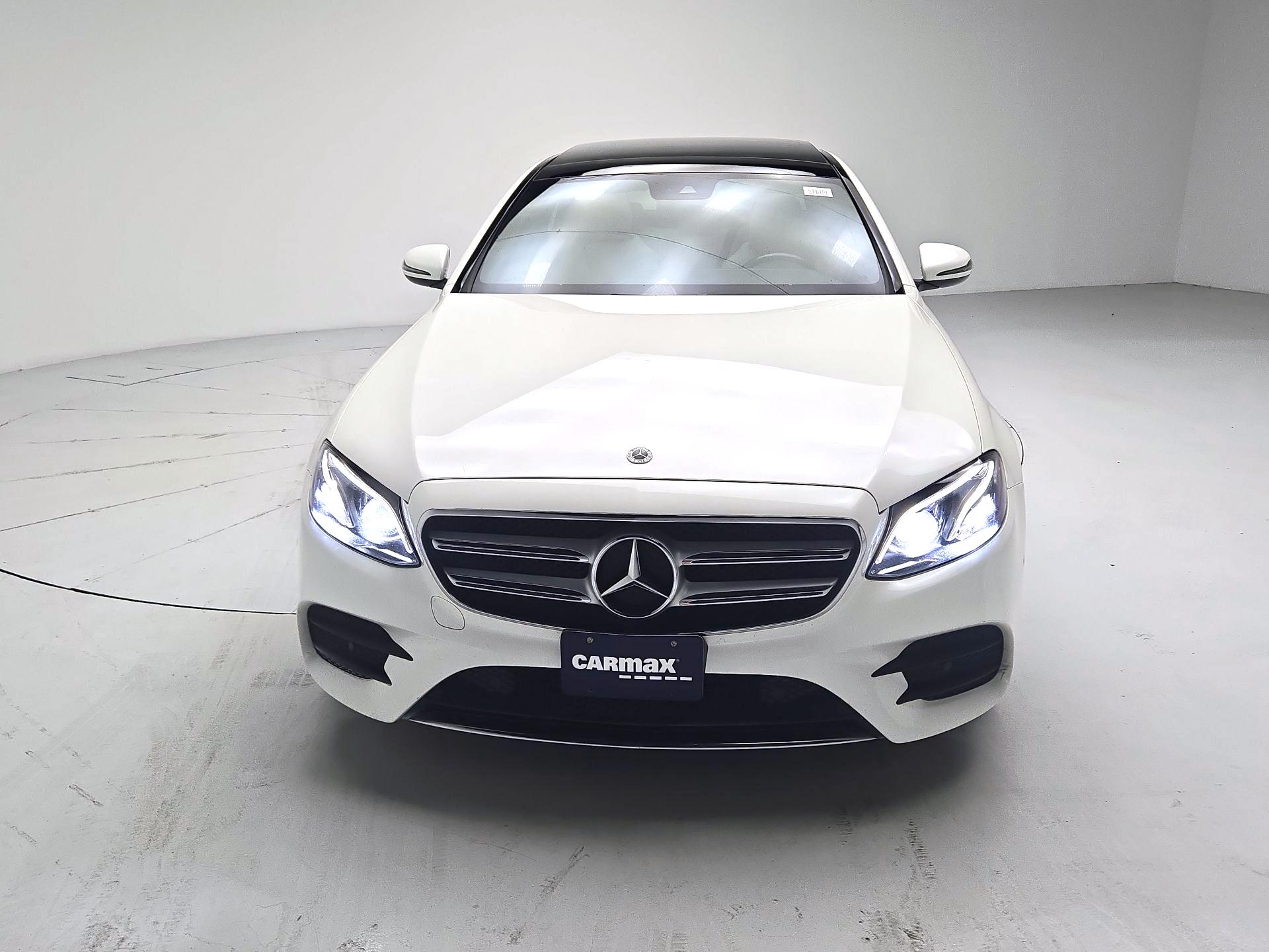 Thumbnail: 2018 Mercedes-Benz E-Class - 2