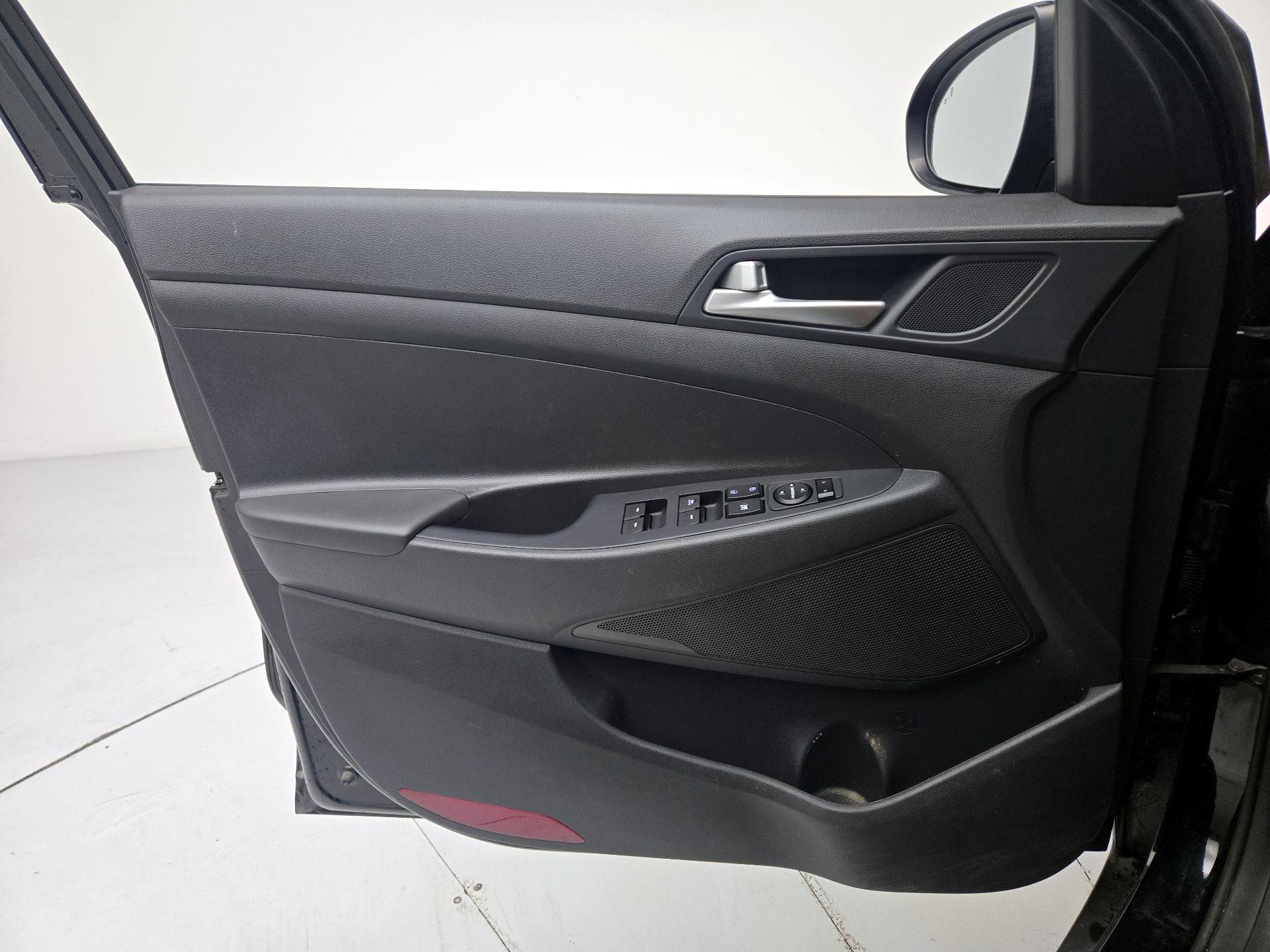 Thumbnail: 2020 Hyundai Tucson - 12