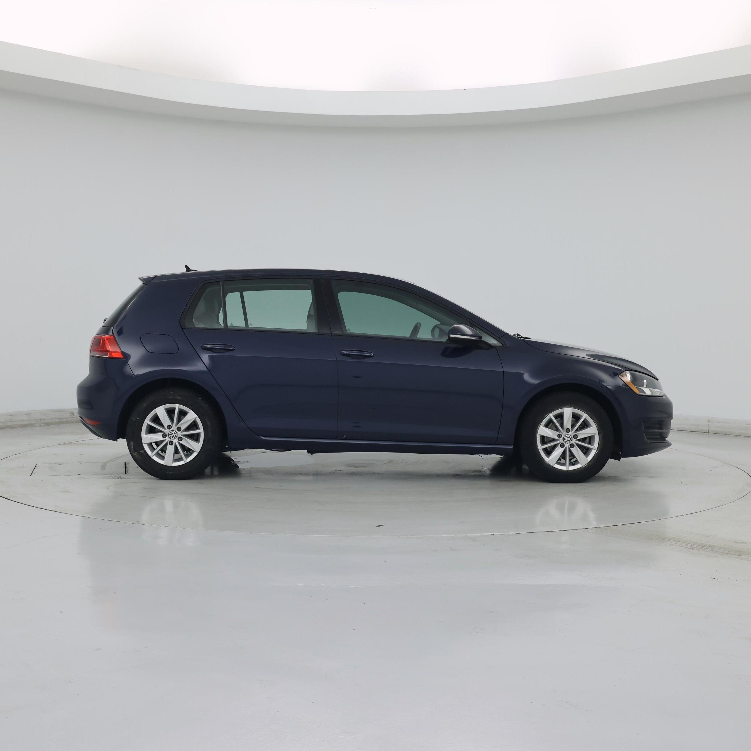 Thumbnail: 2016 Volkswagen Golf - 7
