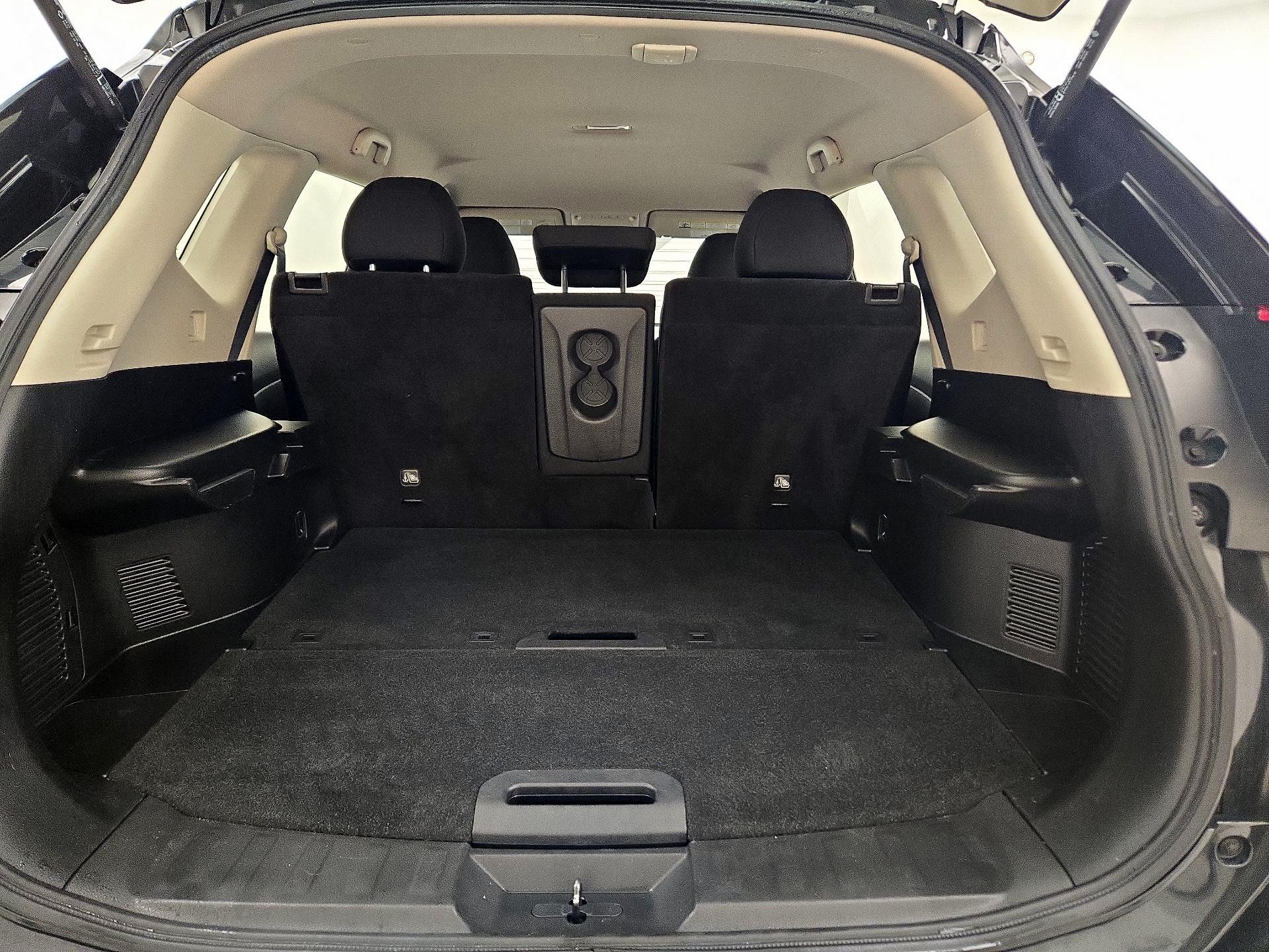 Thumbnail: 2017 Nissan Rogue - 17