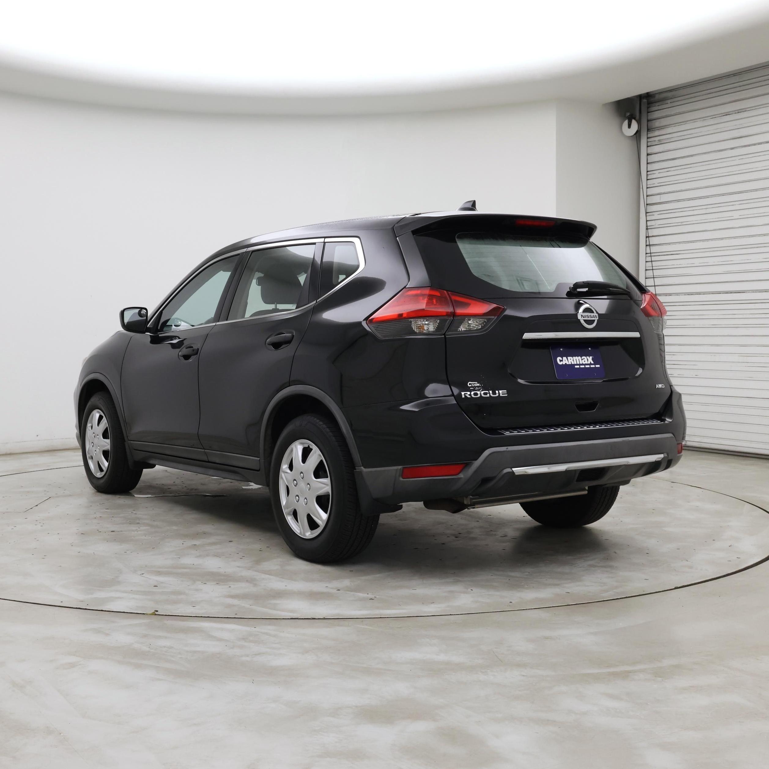 Thumbnail: 2017 Nissan Rogue - 2
