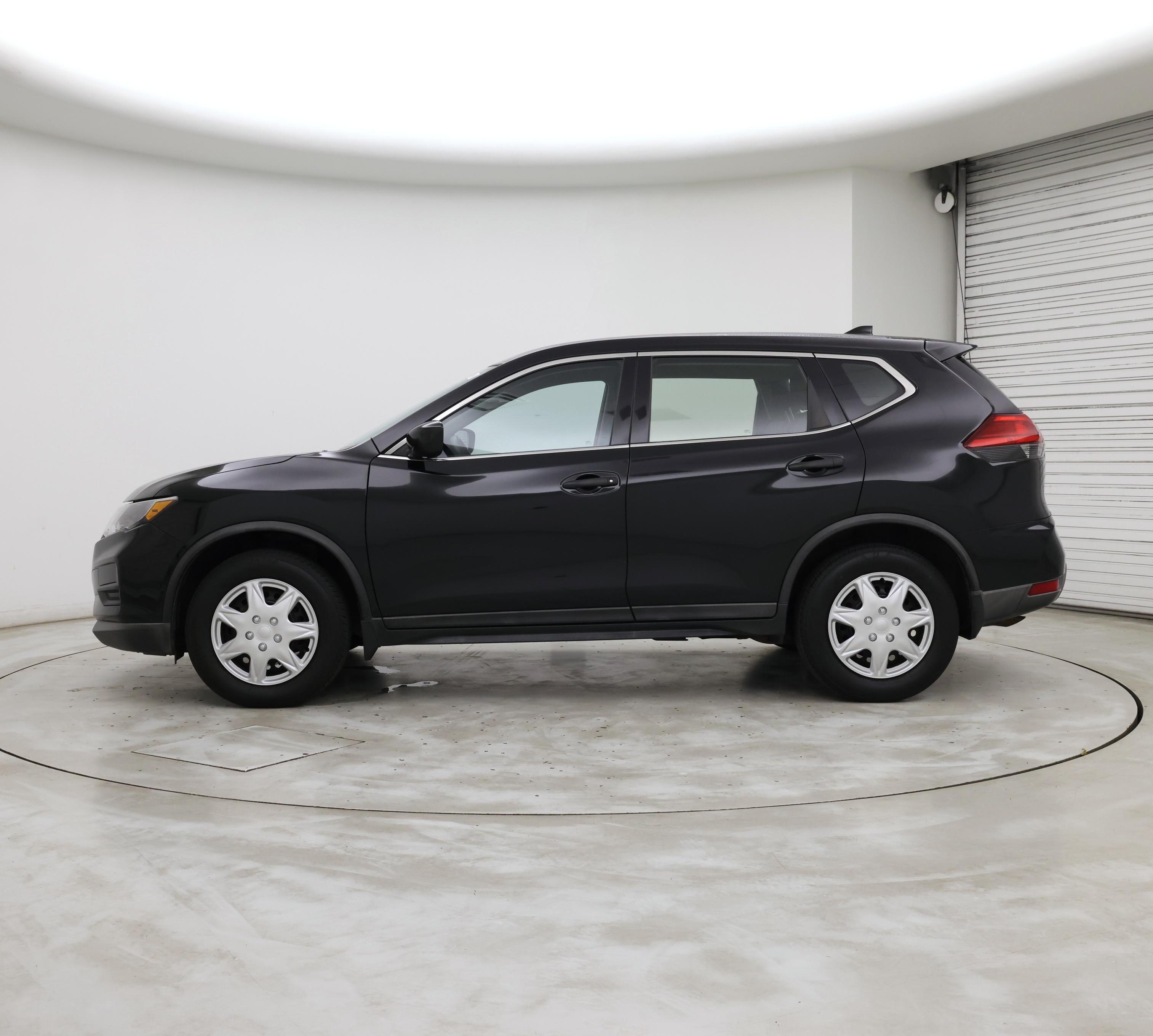 Thumbnail: 2017 Nissan Rogue - 3