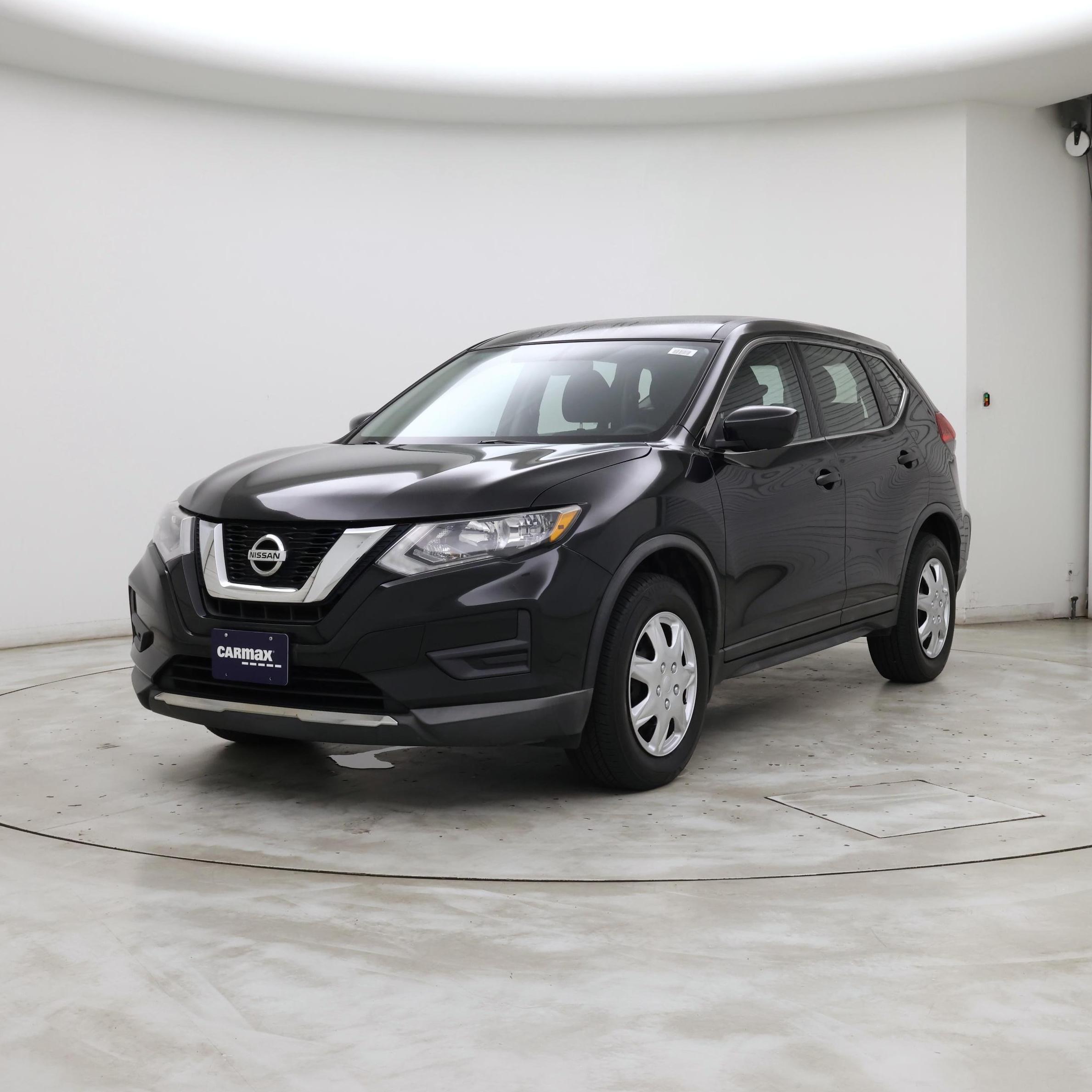Thumbnail: 2017 Nissan Rogue - 4
