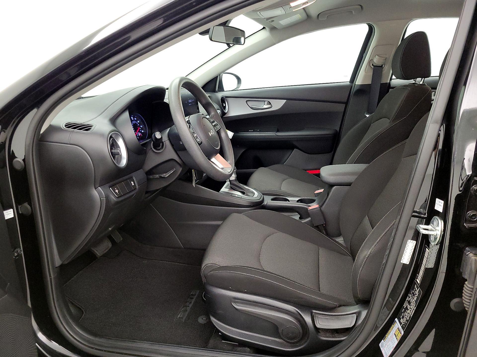 Thumbnail: 2023 Kia Forte - 11