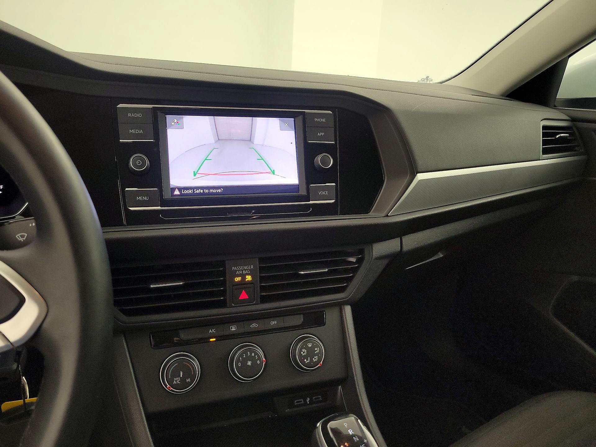Thumbnail: 2022 Volkswagen Jetta - 14