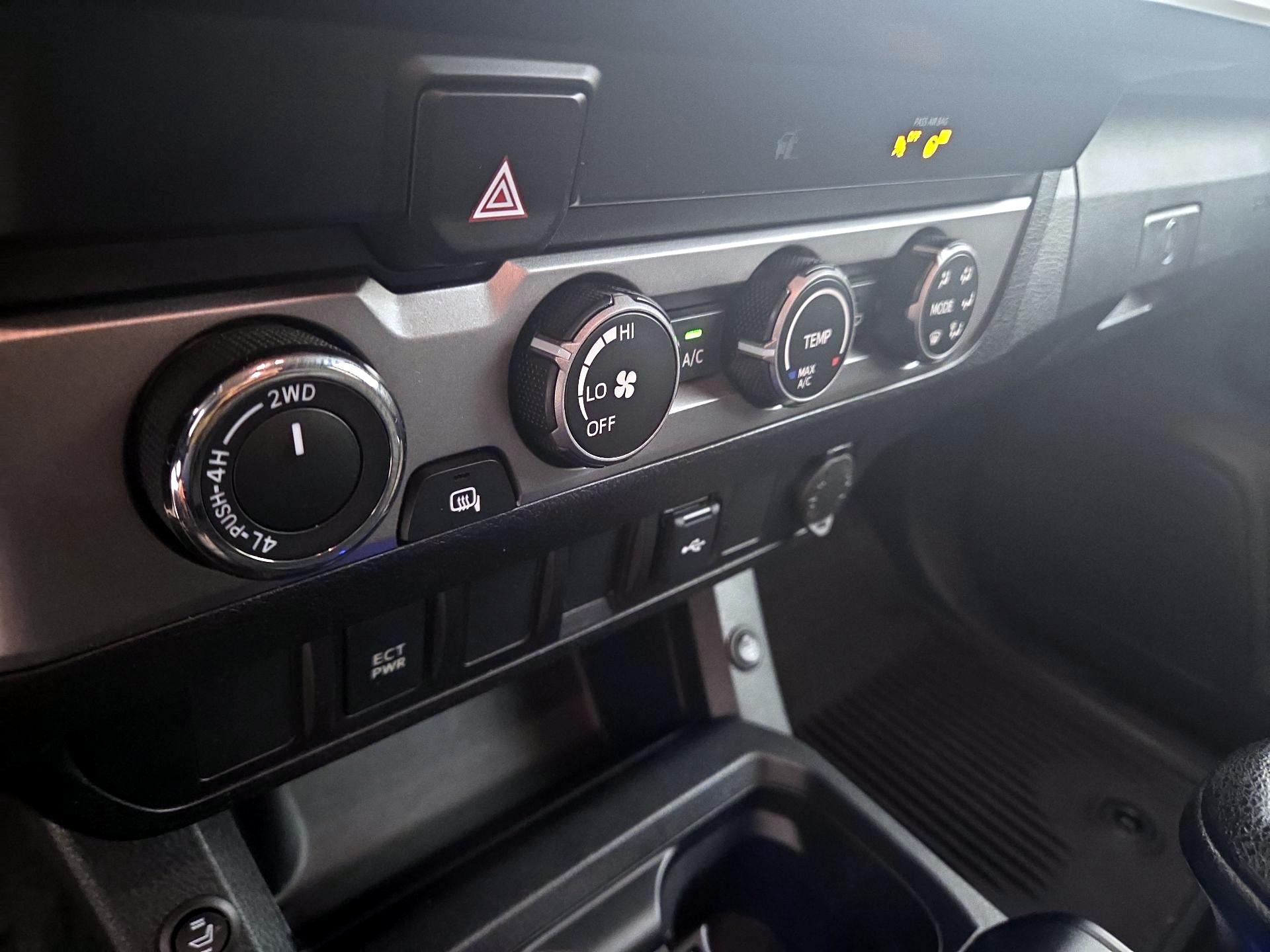 Thumbnail: 2022 Toyota Tacoma - 16