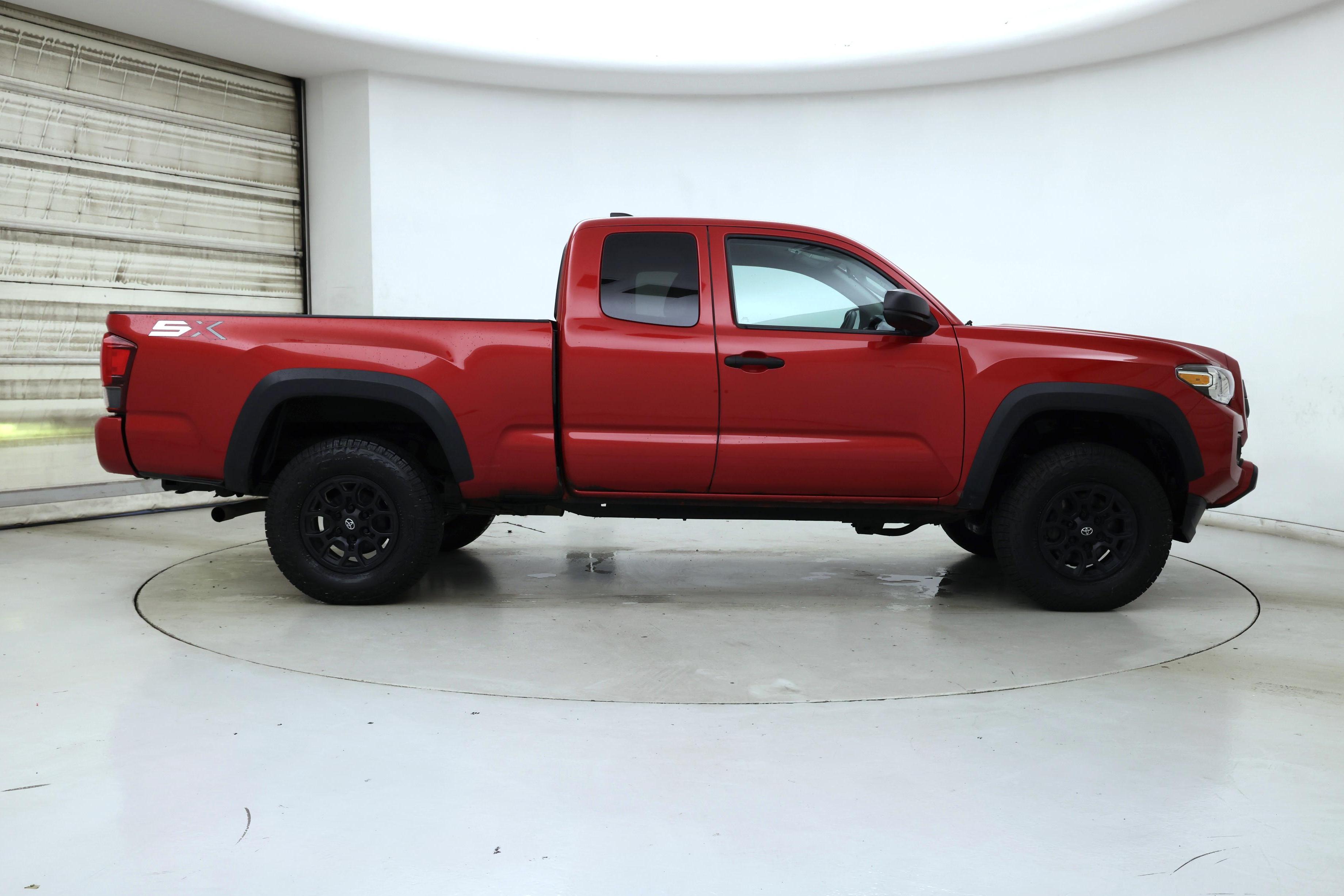 Thumbnail: 2022 Toyota Tacoma - 7