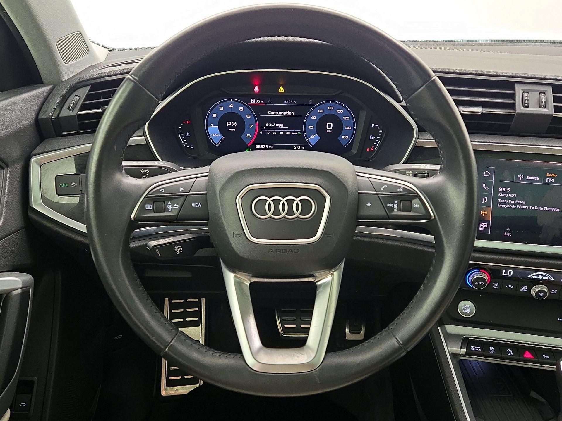 Thumbnail: 2020 Audi Q3 - 10