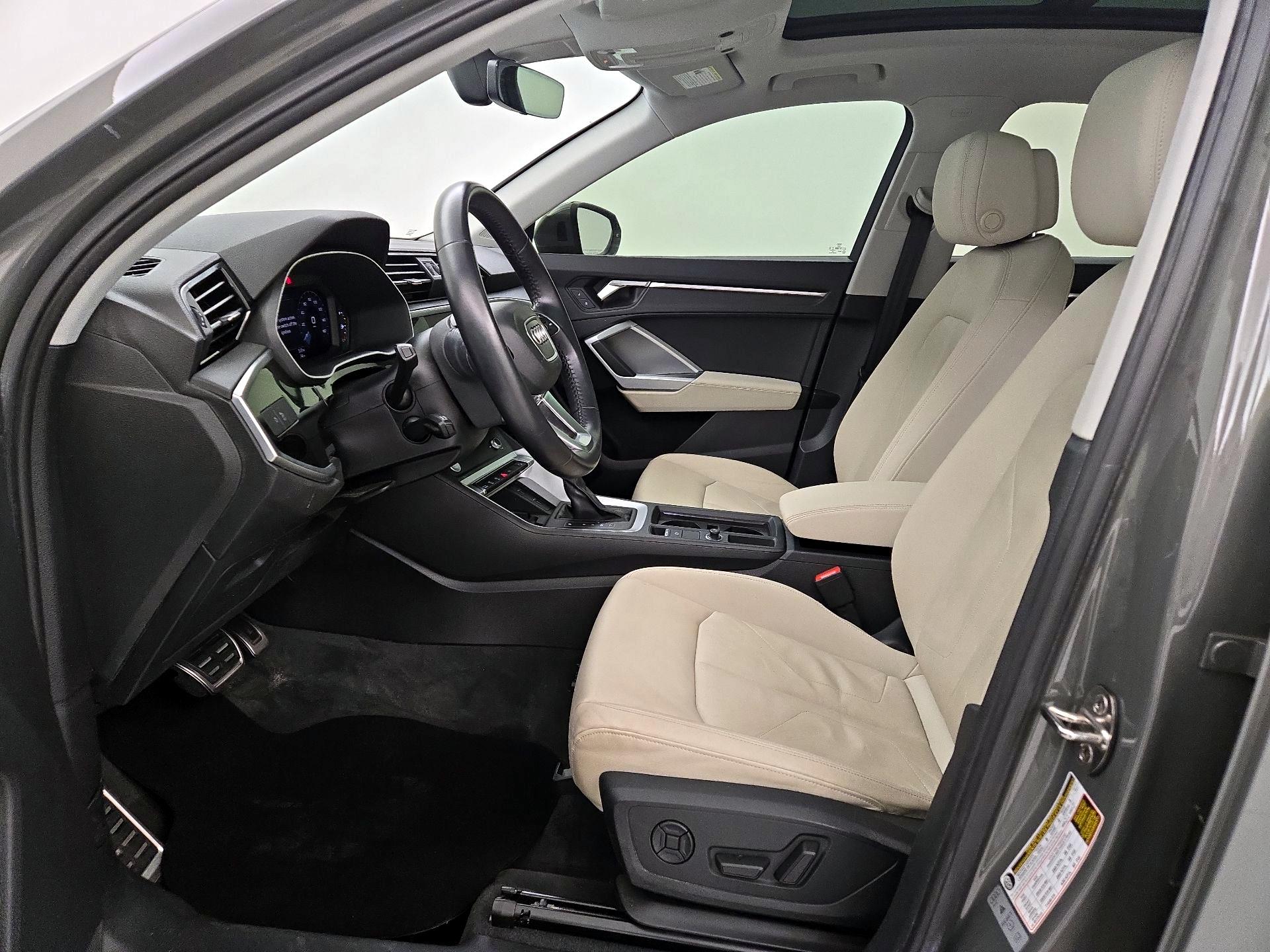 Thumbnail: 2020 Audi Q3 - 11