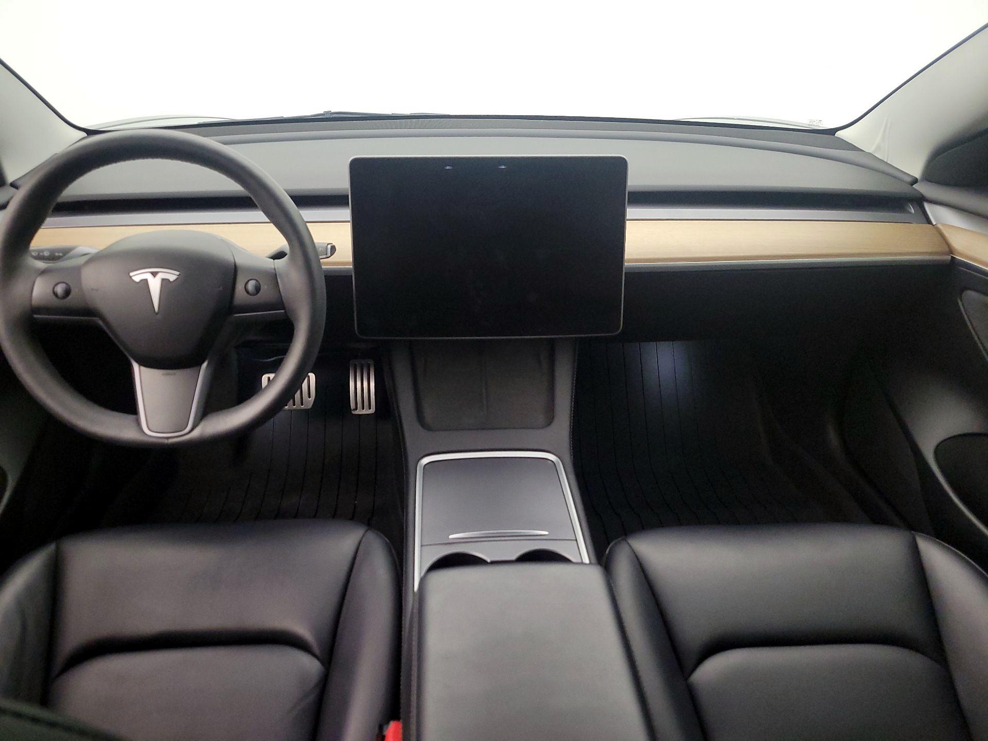 Thumbnail: 2023 Tesla Model 3 - 9