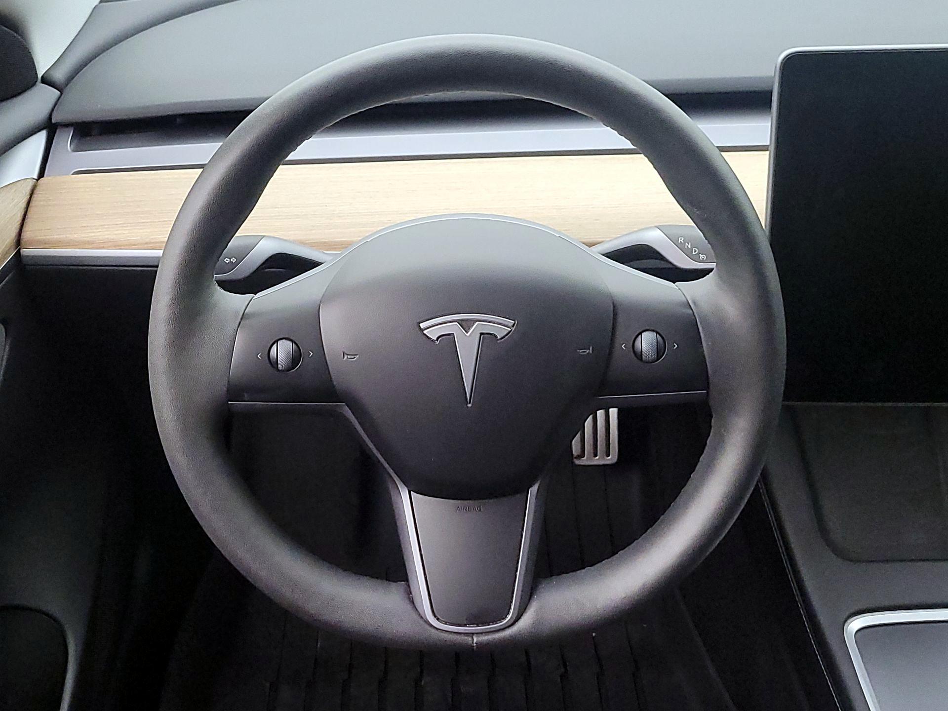 Thumbnail: 2023 Tesla Model 3 - 10