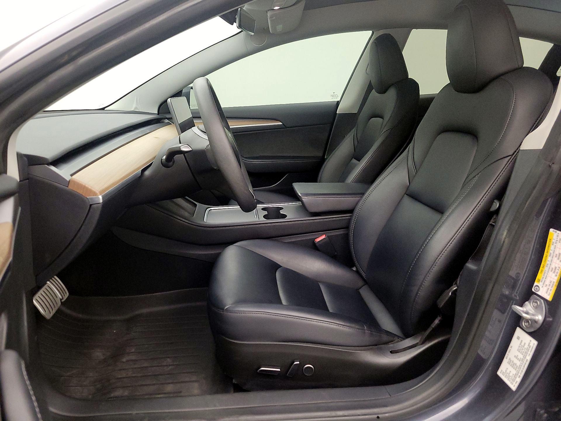 Thumbnail: 2023 Tesla Model 3 - 11