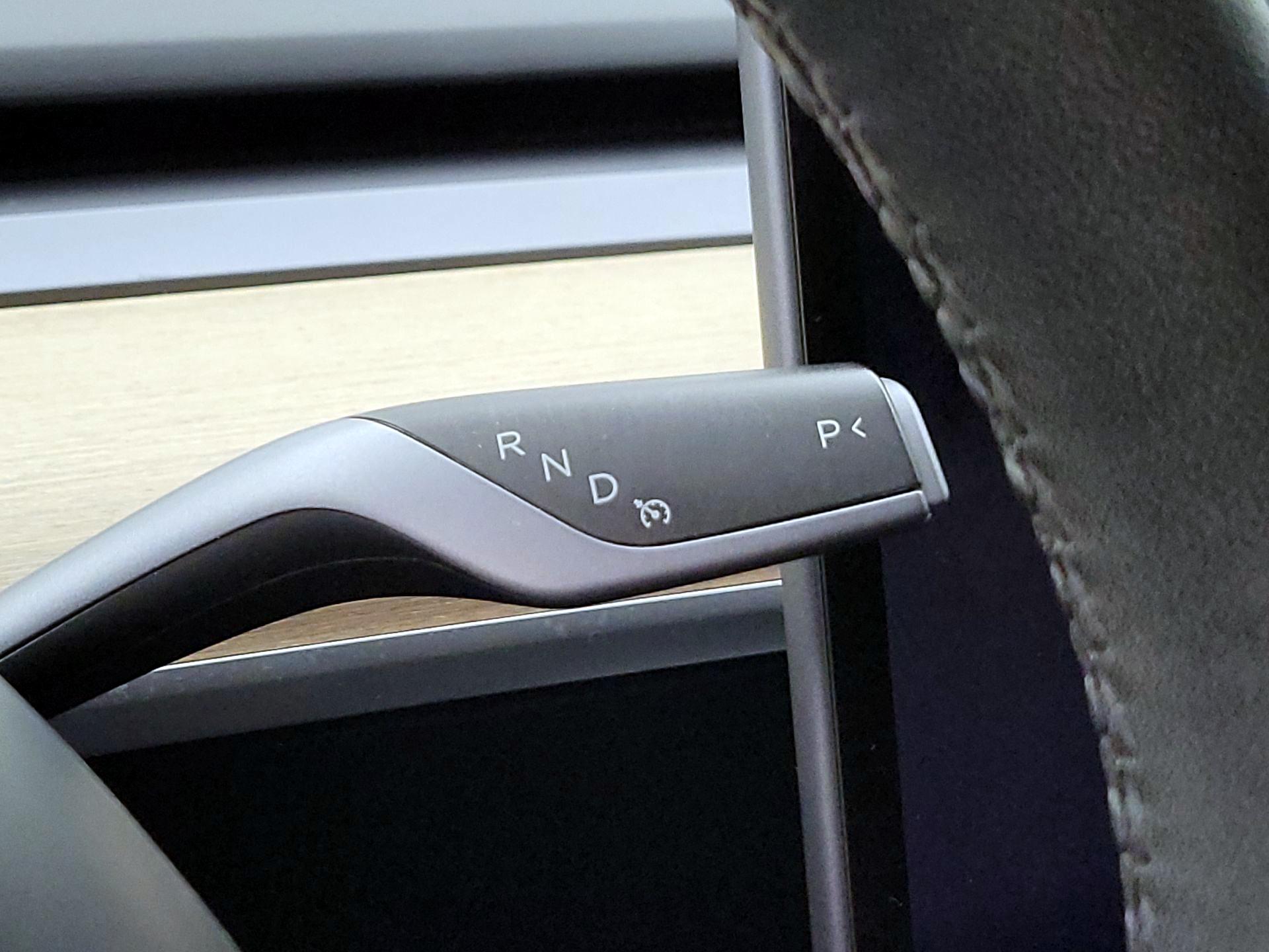 Thumbnail: 2023 Tesla Model 3 - 17