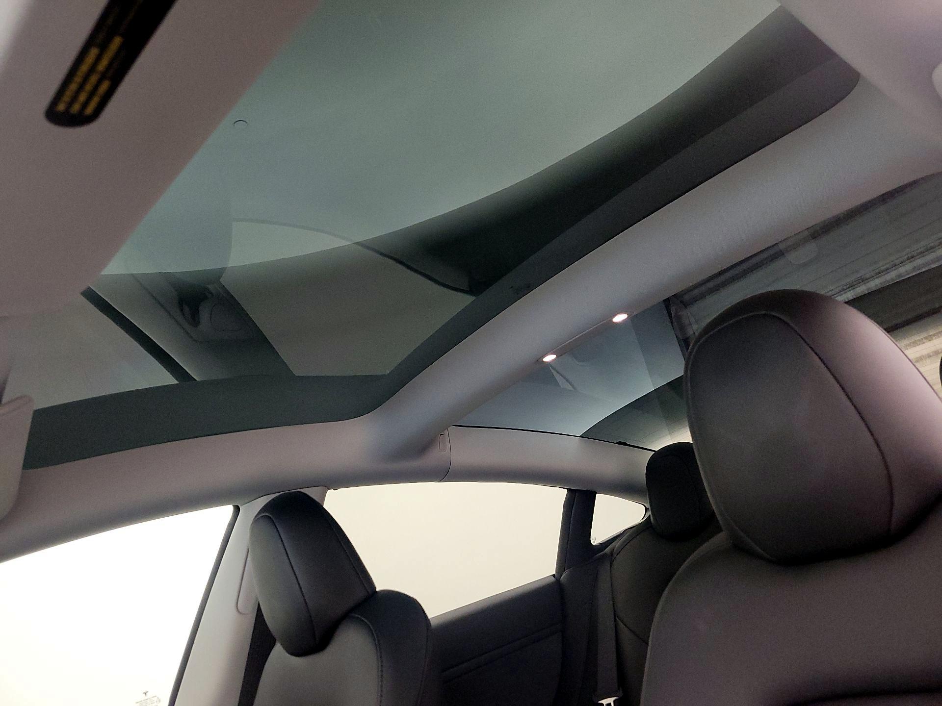 Thumbnail: 2023 Tesla Model 3 - 19