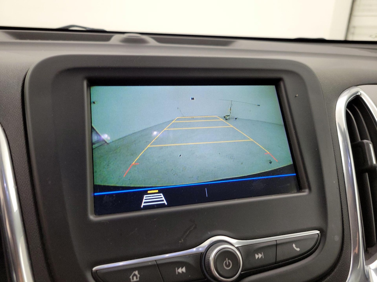 2019 Chevrolet Equinox LS - Photo 15