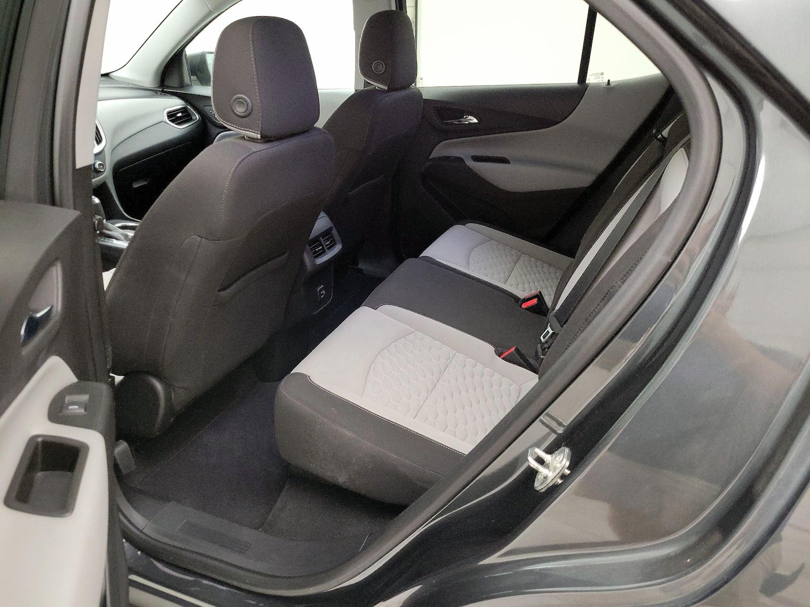 2019 Chevrolet Equinox LS - Photo 20