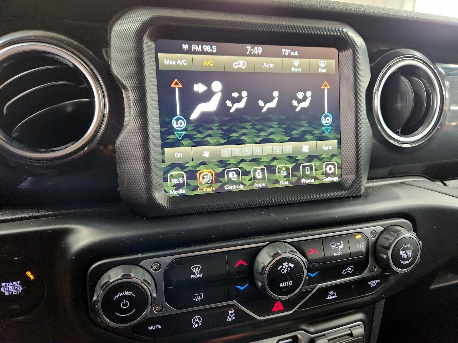 2021 Jeep Wrangler Unlimited Sahara Altitude - Photo 18