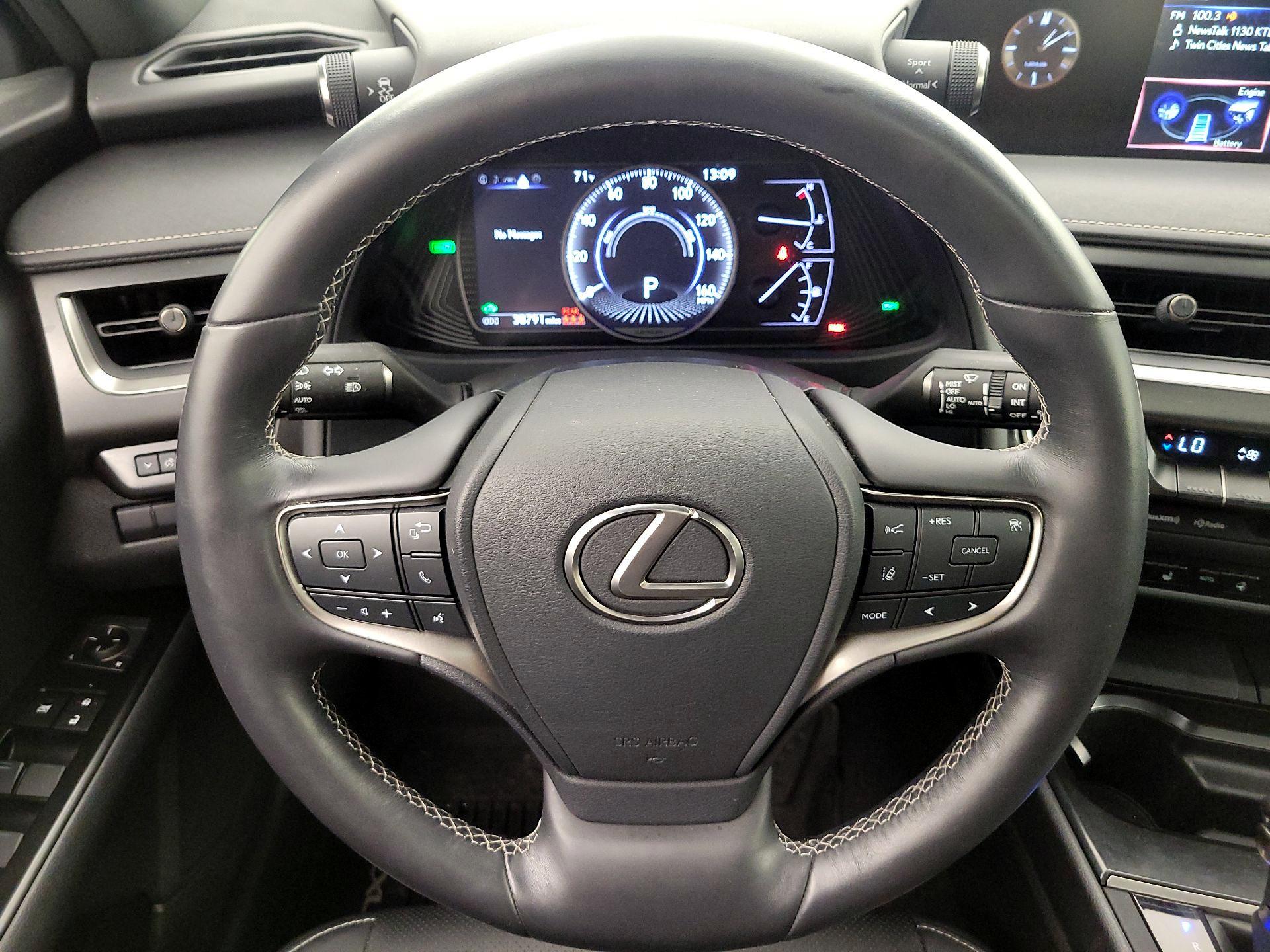 Thumbnail: 2019 Lexus UX - 10
