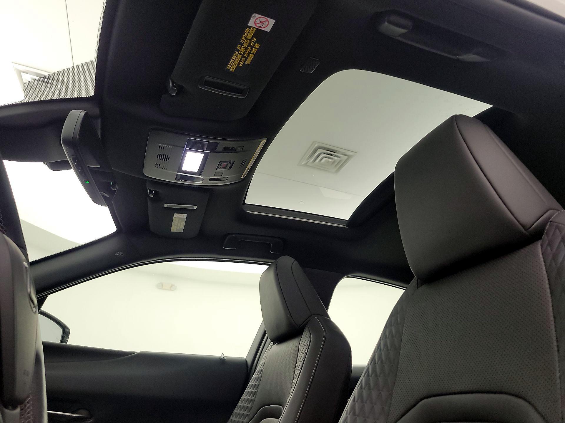 Thumbnail: 2019 Lexus UX - 19