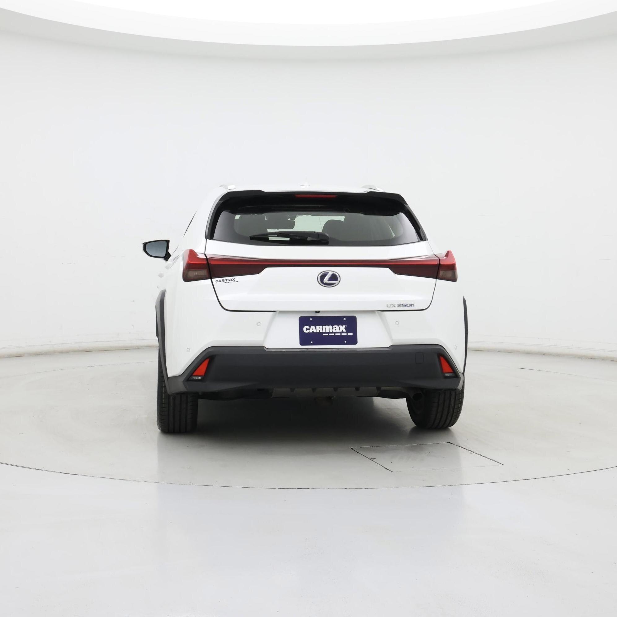 Thumbnail: 2019 Lexus UX - 6