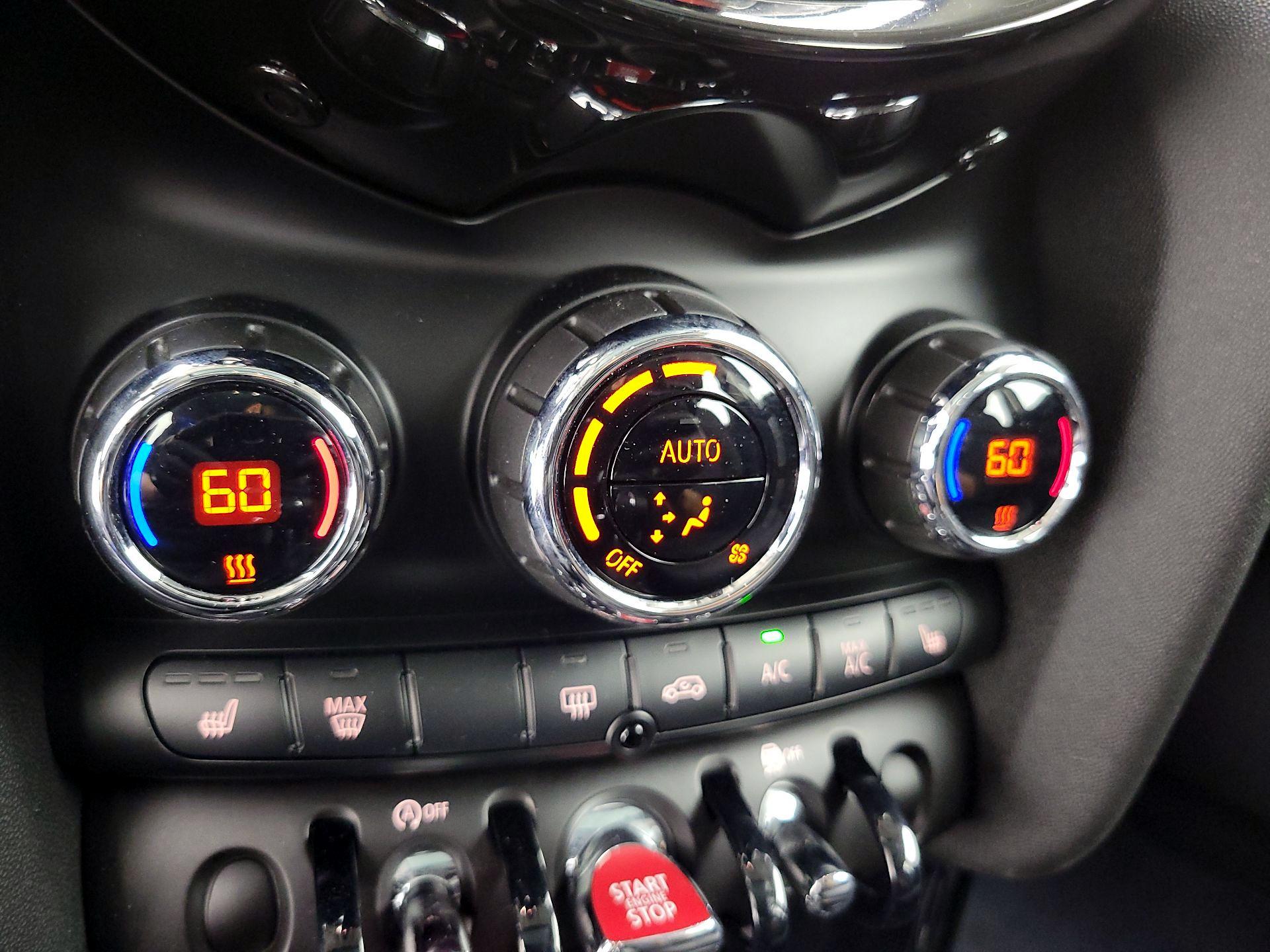 Thumbnail: 2019 MINI Cooper Hardtop - 16