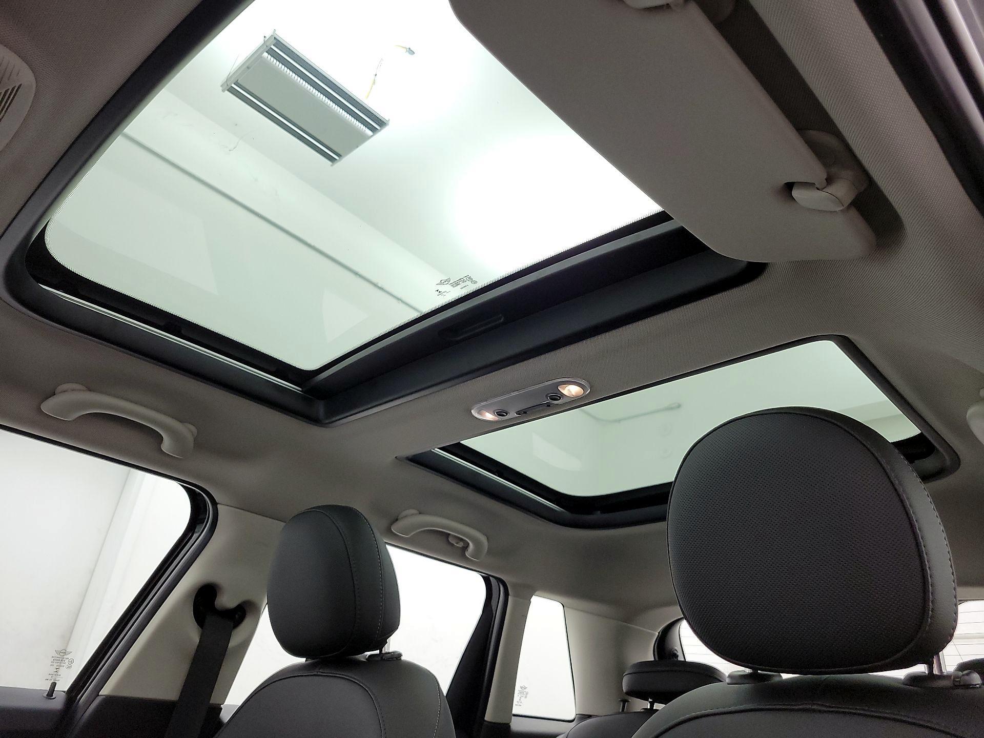 Thumbnail: 2019 MINI Cooper Hardtop - 19
