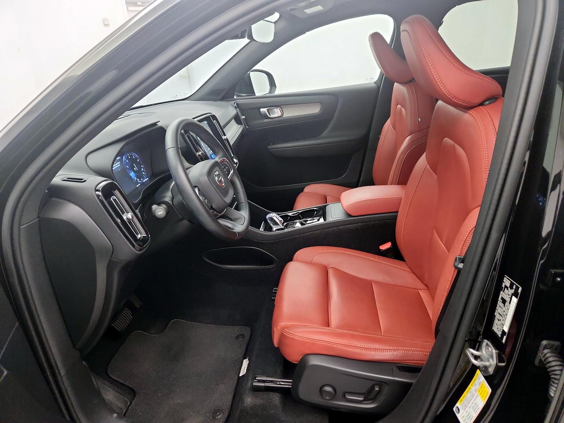 Thumbnail: 2019 Volvo XC40 - 11