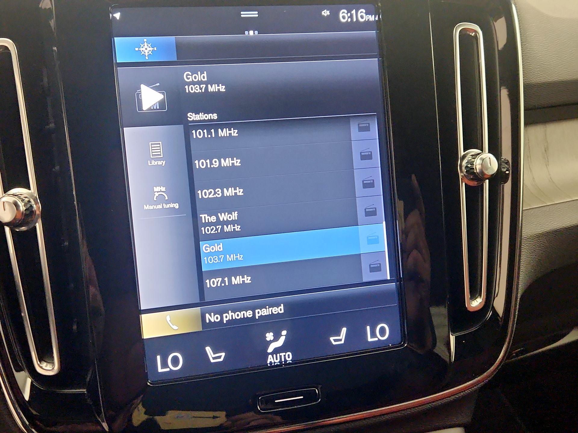 Thumbnail: 2019 Volvo XC40 - 14